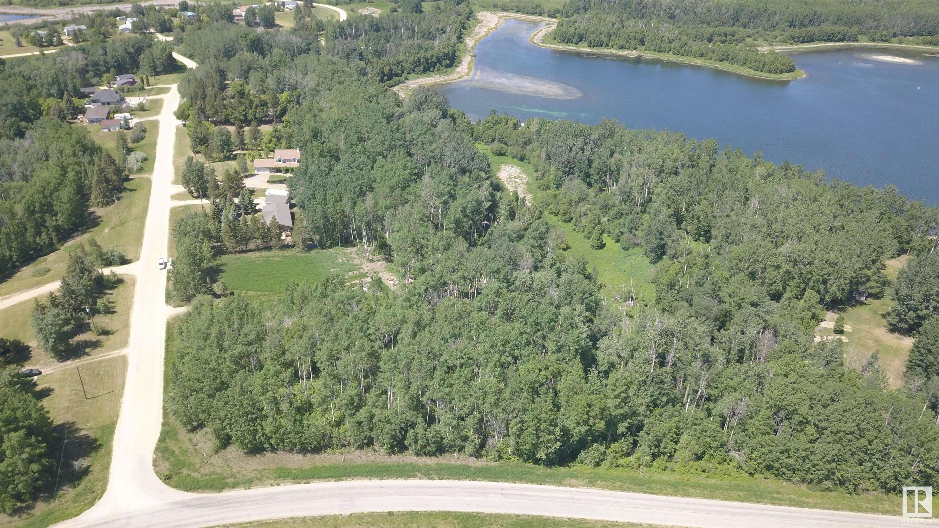 Photo 13 at 2 - 52318 Rge Road 25, Star Lake Estates, Rural Parkland County
