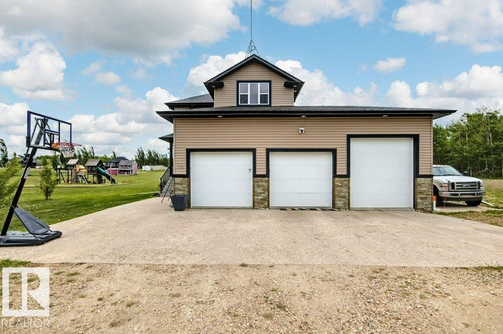 Photo 4 at 110, 51022 Range Road 221, Pebble Court Estates, Rural Strathcona County