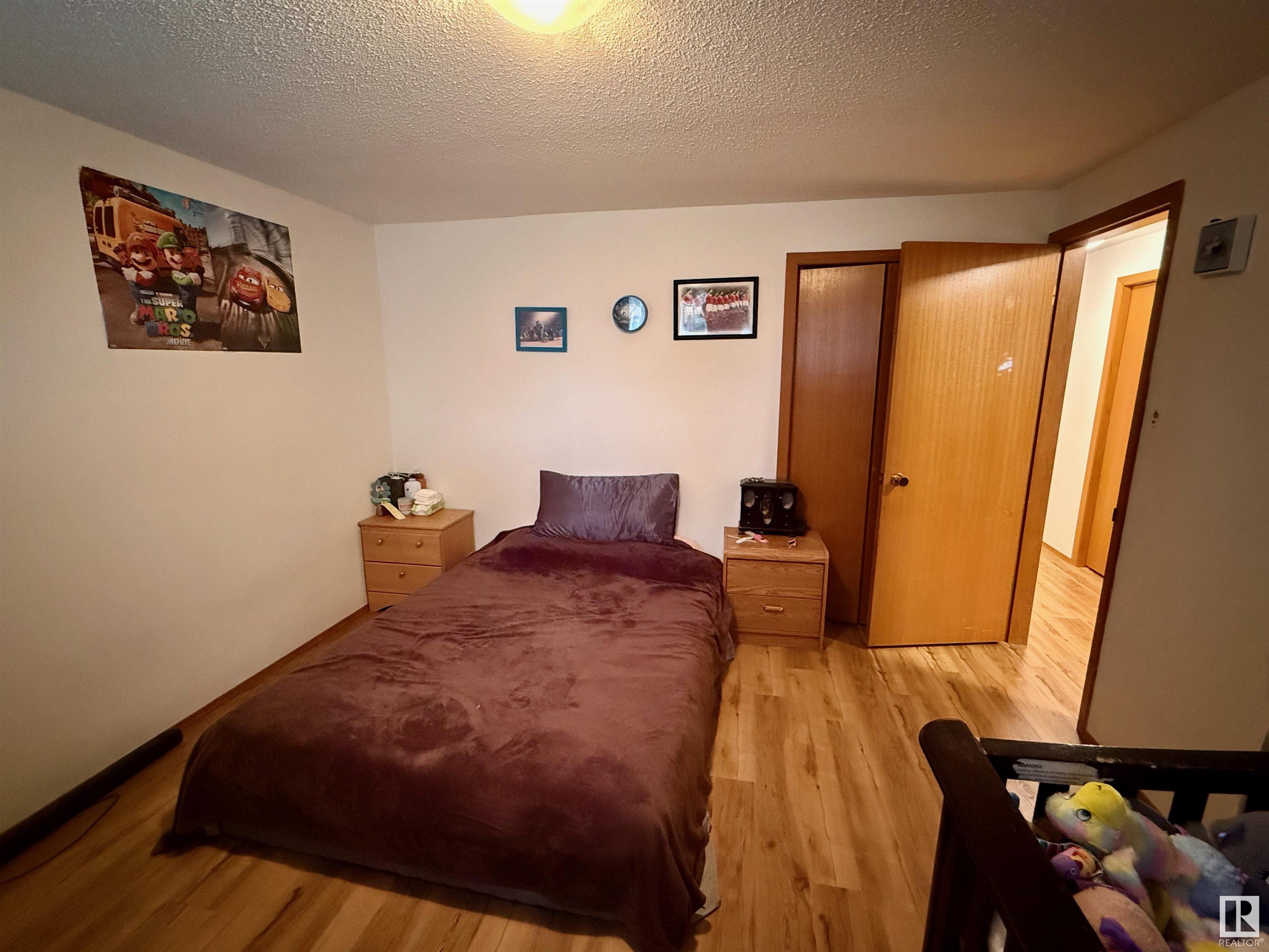 http://cdnparap120.paragonrels.com/ParagonImages/Property/p12/RAE/225354602/17/0/0/5818adb33937fee5fb629f5082449eba/1/e2346d7dcc1e16aea06d363e6af116ff/225354602-175c7c9b-2213-4bee-b84f-a76d746dd46c.JPG