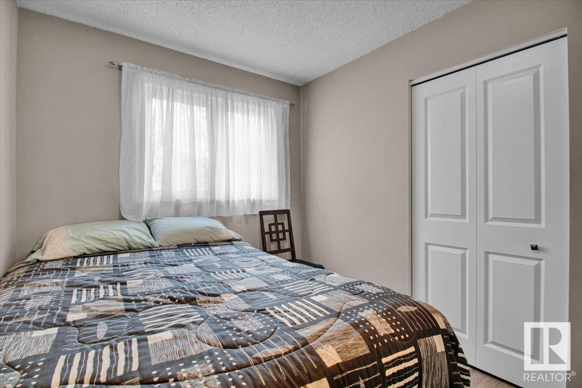 http://cdnparap120.paragonrels.com/ParagonImages/Property/p12/RAE/225354910/22/0/0/8afeb599a8acbe3a73b8af8cdae893ef/1/3c0d6649715c11b9388911a9f986ac7c/225354910-429738df-8844-47da-a0aa-9fde7b563641.JPG