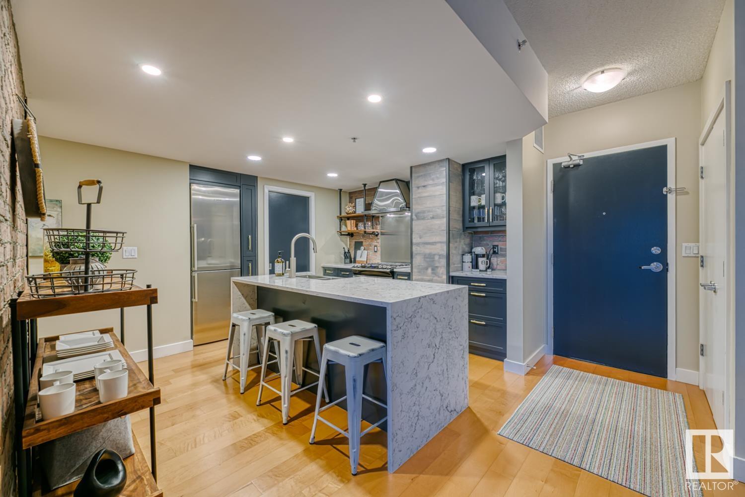 203 - 10028 119 Street NW, Wîhkwêntôwin, Edmonton 2