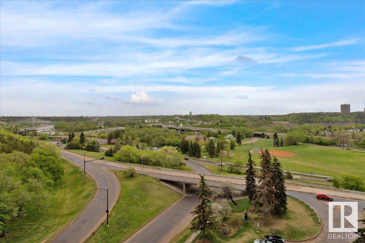 http://cdnparap120.paragonrels.com/ParagonImages/Property/p12/RAE/225354971/7/0/0/71a5543dfdea4694e29c98a901446e55/1/aef5f841985f1764d5de281382d06b96/225354971-97ff2954-e00a-4faf-921f-6fcccff474c3.JPG