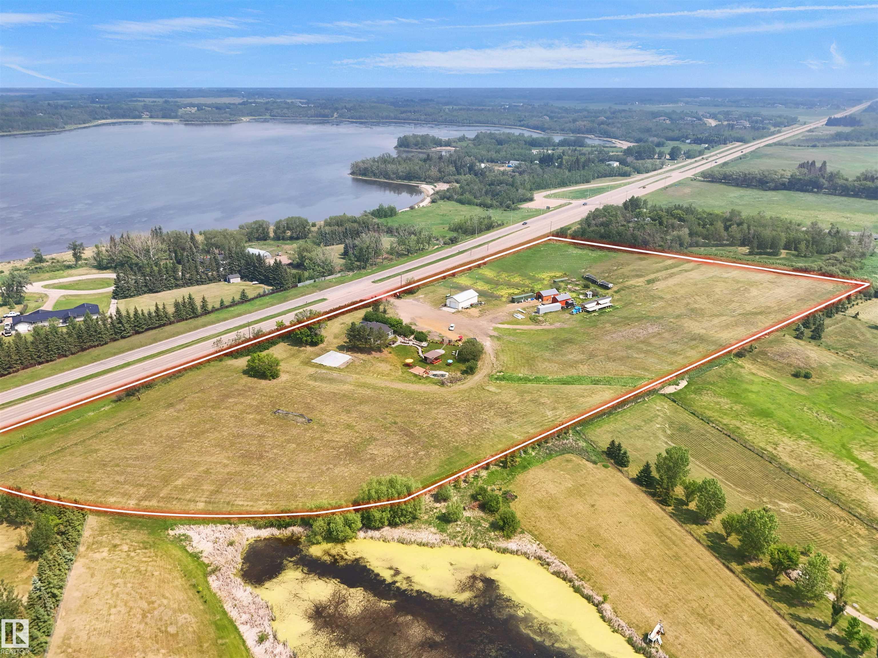 Photo 12 at 22517 Wye Road, Lorrelind Estates, Rural Strathcona County