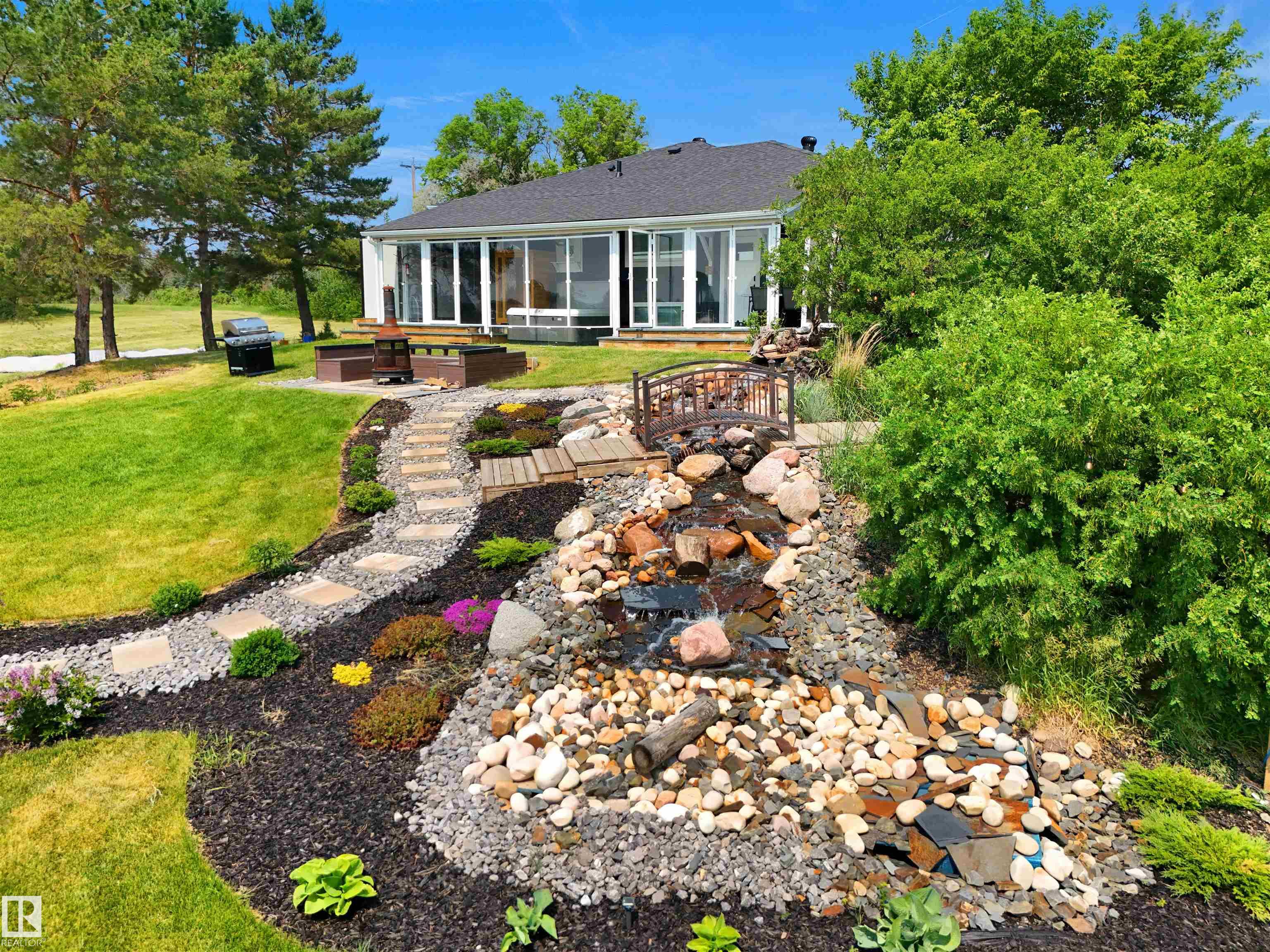 Photo 15 at 22517 Wye Road, Lorrelind Estates, Rural Strathcona County