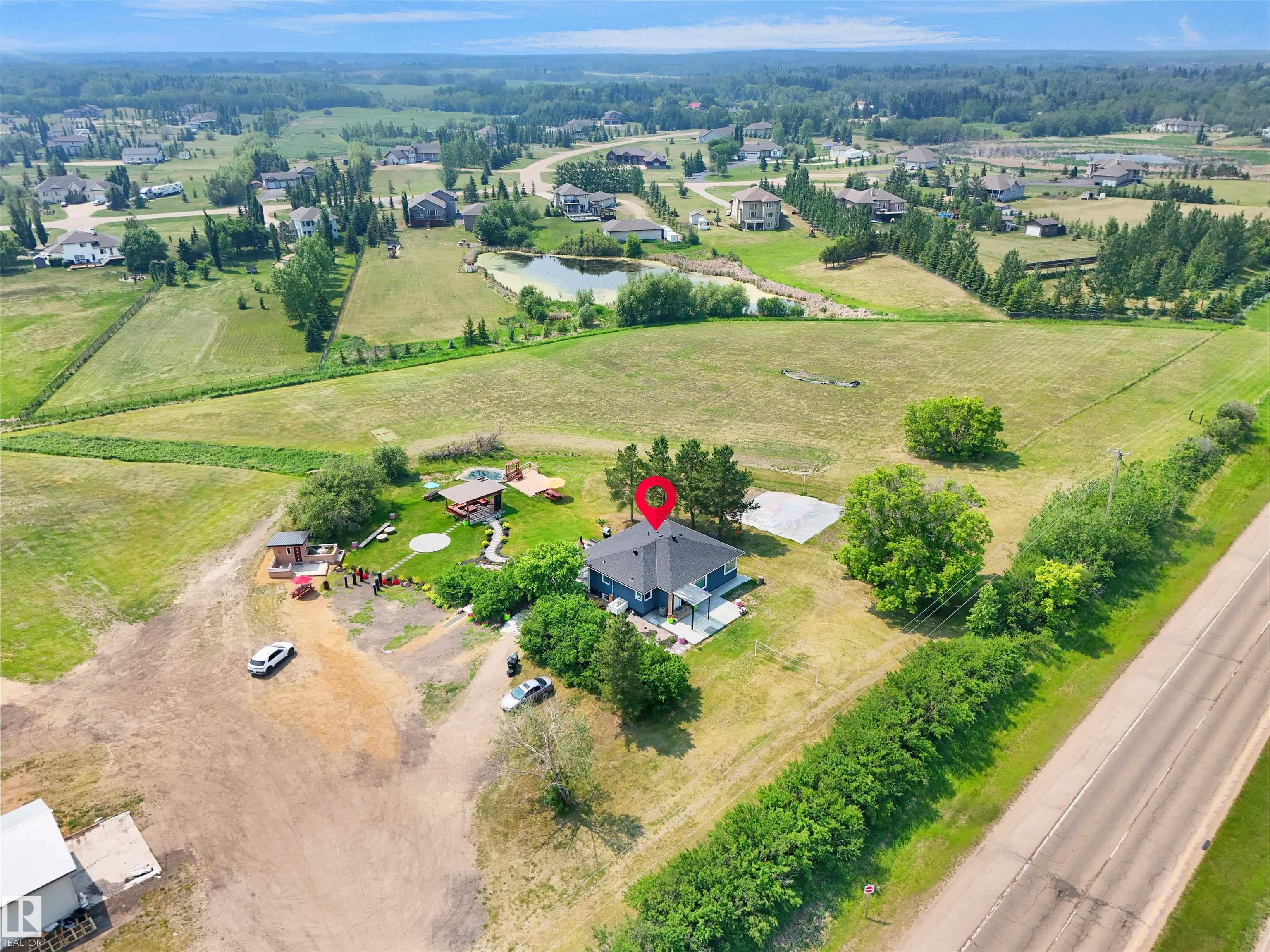 Photo 6 at 22517 Wye Road, Lorrelind Estates, Rural Strathcona County