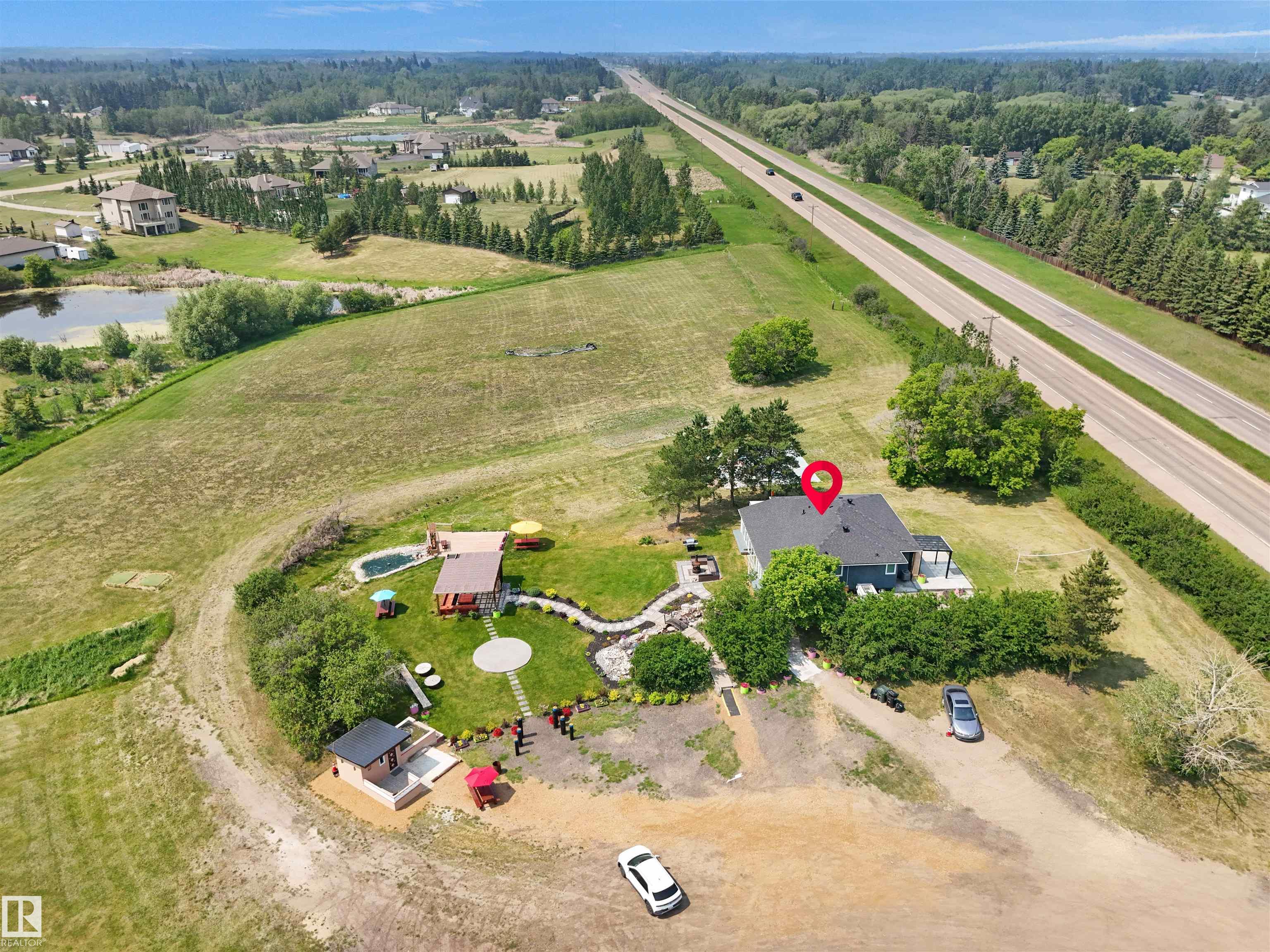 Photo 7 at 22517 Wye Road, Lorrelind Estates, Rural Strathcona County