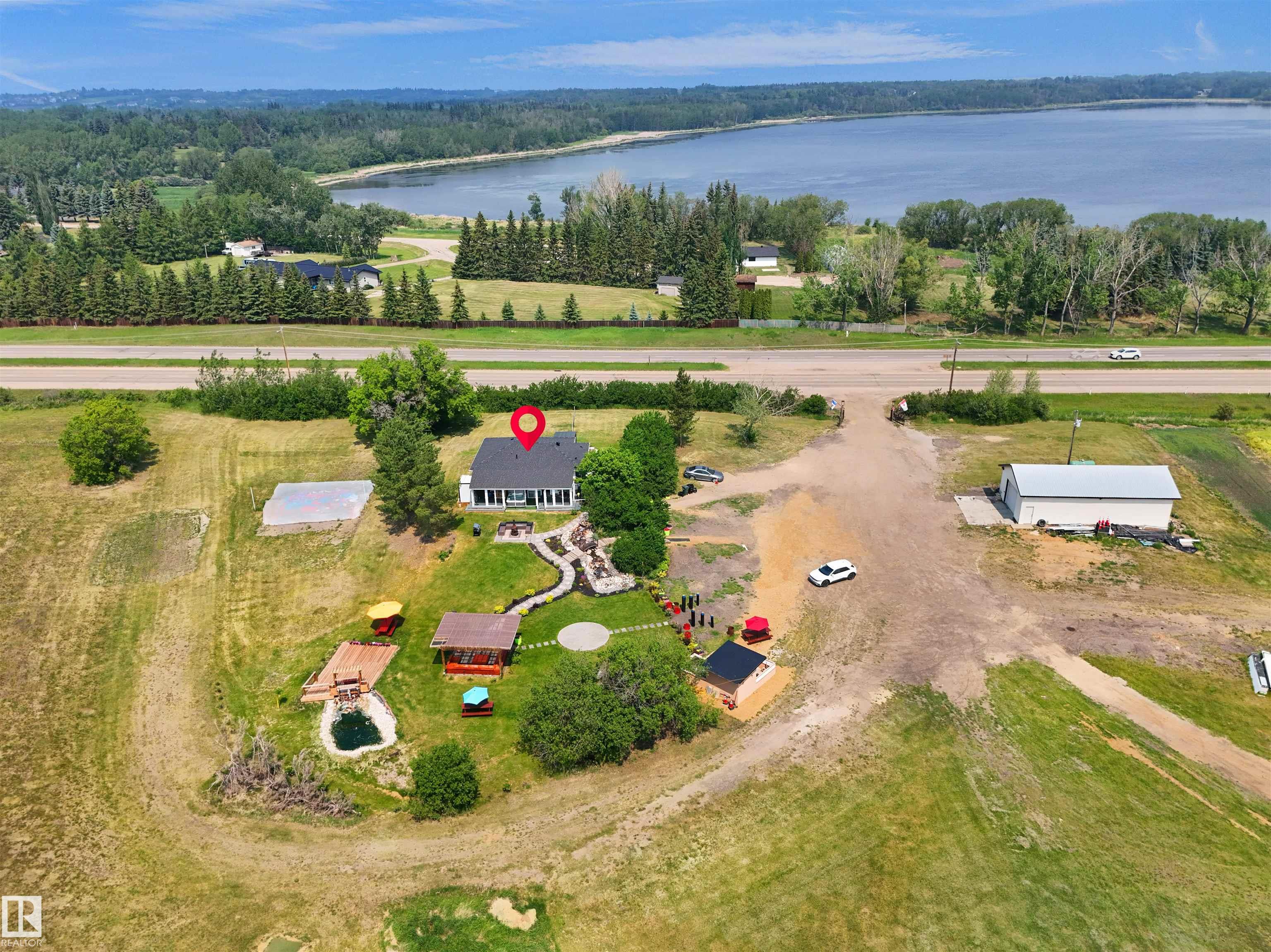 Photo 8 at 22517 Wye Road, Lorrelind Estates, Rural Strathcona County