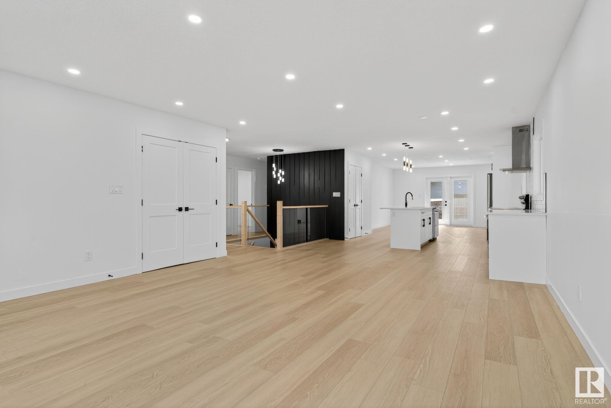 Photo 14 at 1 Coachman Place, Clover Bar Ranch, Sherwood Park