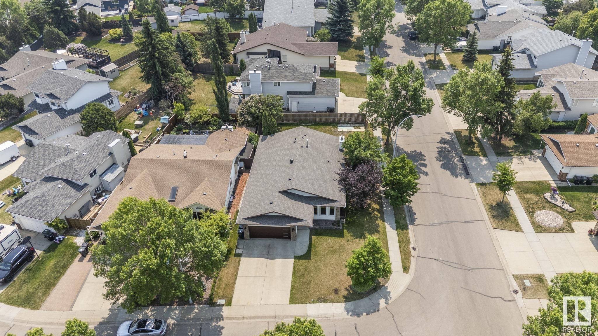 Photo 9 at 1 Coachman Place, Clover Bar Ranch, Sherwood Park