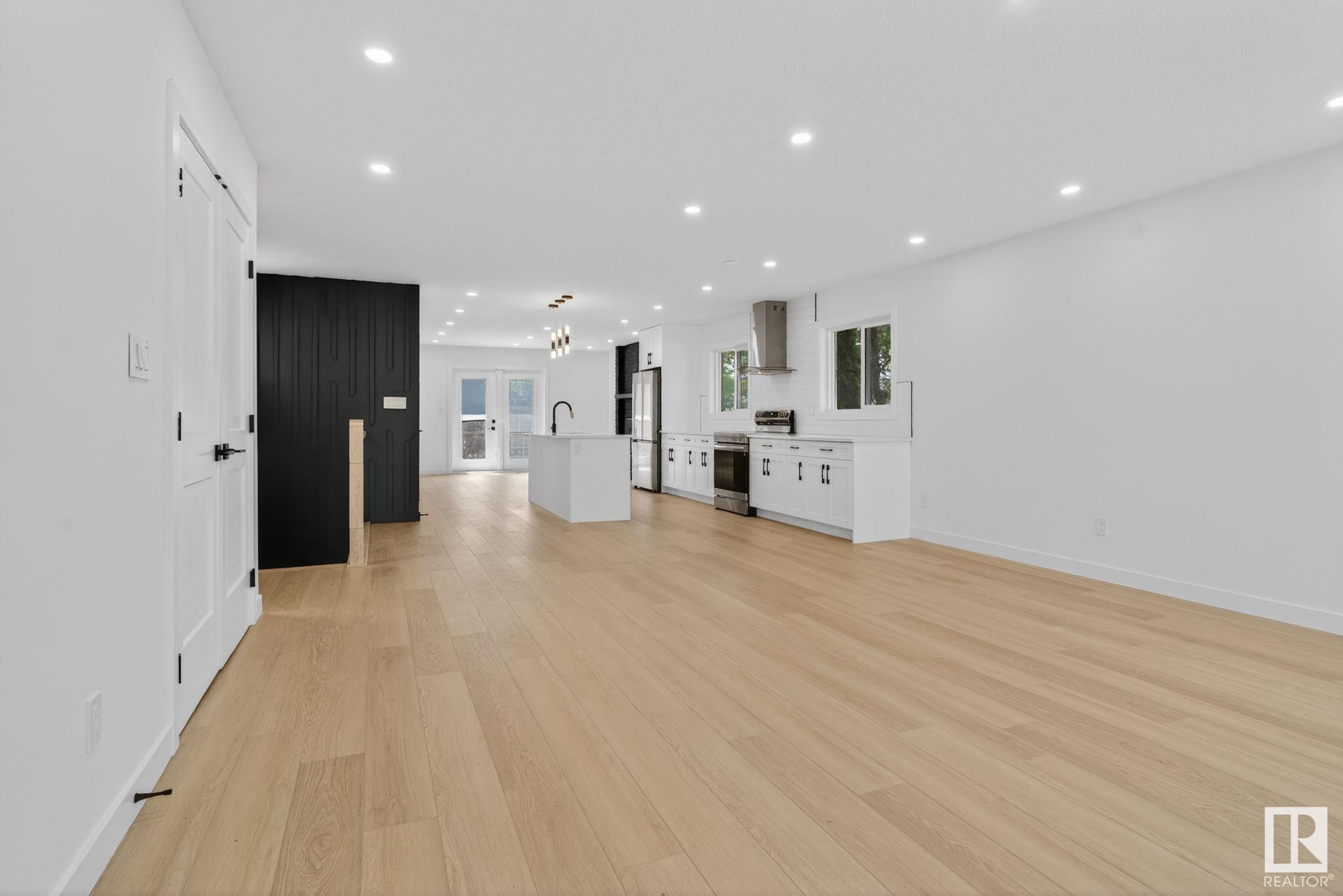 Photo 10 at 1 Coachman Place, Clover Bar Ranch, Sherwood Park