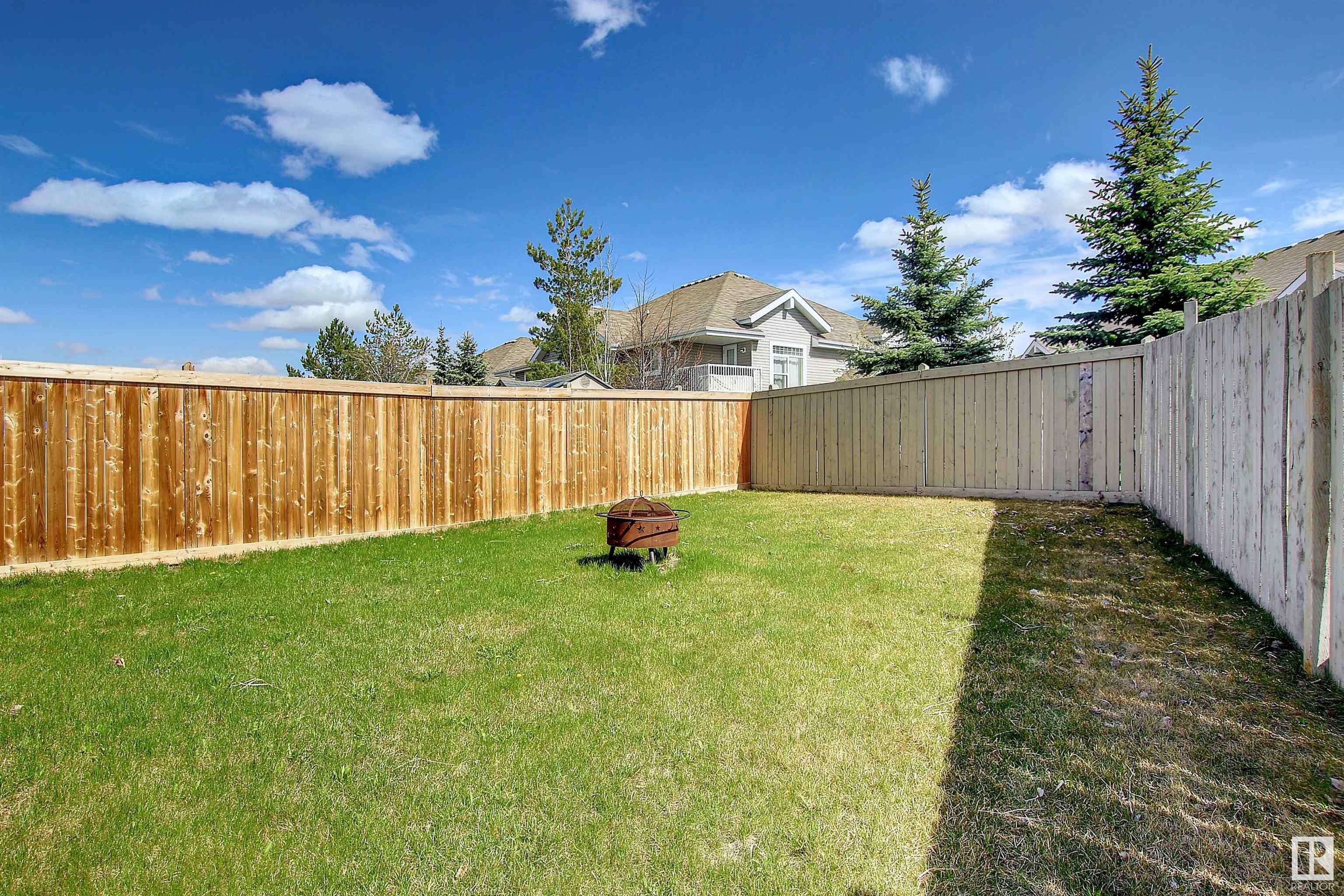 http://cdnparap120.paragonrels.com/ParagonImages/Property/p12/RAE/225355392/37/0/0/fae445f6b95859df02b6888d5c3b2bfa/1/3deda629ee26ffc5705f1ac5da4eb519/225355392-677a8e35-07bf-4200-990a-ec0f9dc2b20d.JPG