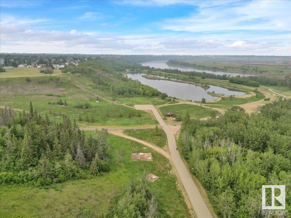 http://cdnparap120.paragonrels.com/ParagonImages/Property/p12/RAE/225355473/56/0/0/ef4e60983f2dd79a274f7d465ec2b55d/1/2b1c57b189d2869c389156c4eab496b9/225355473-5b1c97cb-5423-453f-94c0-b93b9b4a7529.JPG