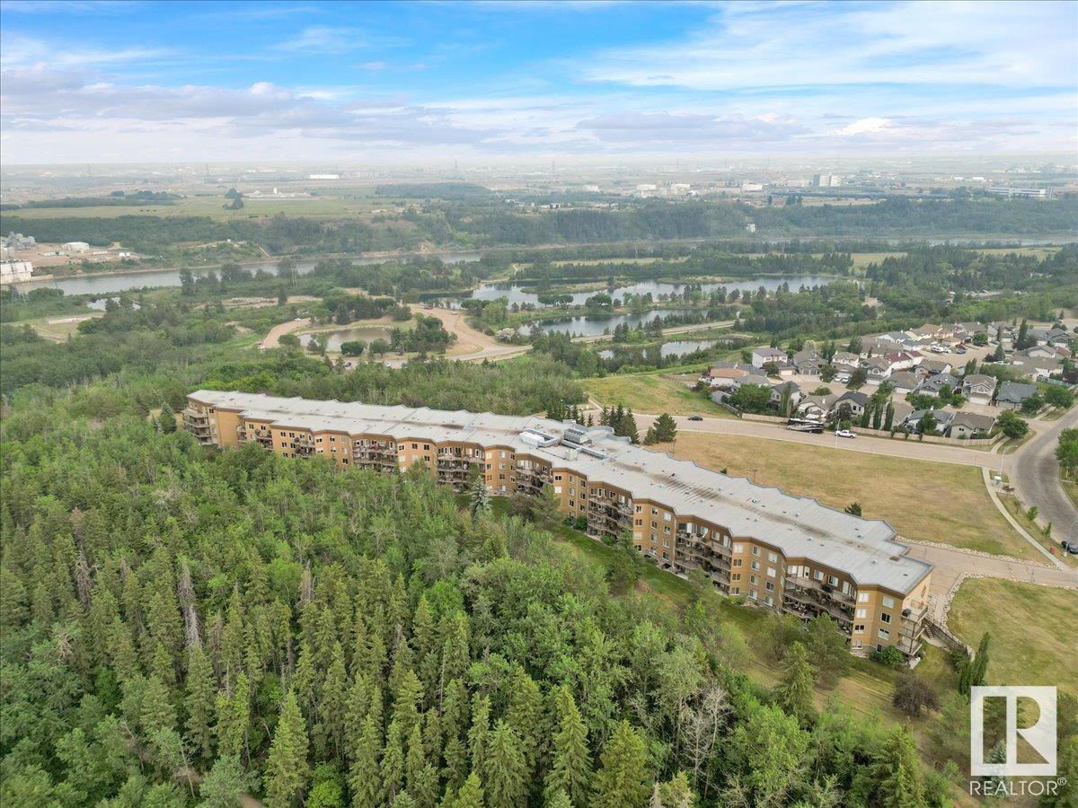 http://cdnparap120.paragonrels.com/ParagonImages/Property/p12/RAE/225355473/58/0/0/abac4c1950b5f3b202d76dc79cda0ded/1/2b1c57b189d2869c389156c4eab496b9/225355473-f969f03d-3423-4a59-bfd0-4fda67faf3ec.JPG