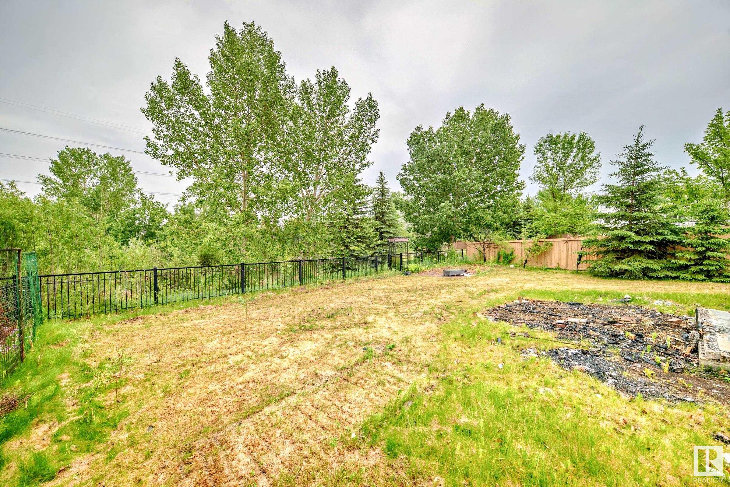 http://cdnparap120.paragonrels.com/ParagonImages/Property/p12/RAE/225355665/5/0/0/7ac93e36ae18880a843255920207590b/1/b0a2b53de8f409188e90818af9b70358/225355665-b01f6cb7-70db-40c6-b5ec-199fd4272910.JPG