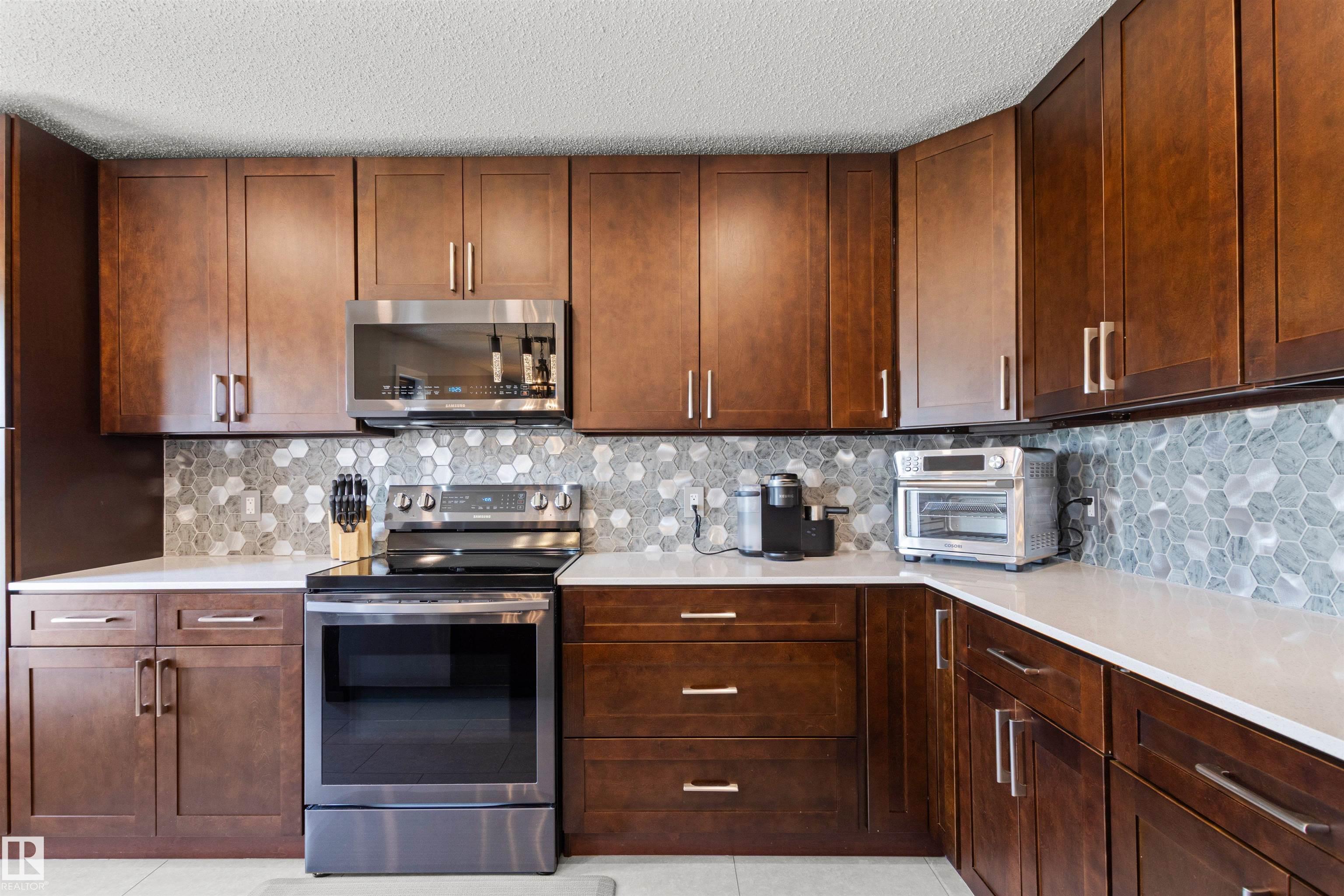 Photo 13 at 63 Glenwood Crescent, Glens The, Stony Plain