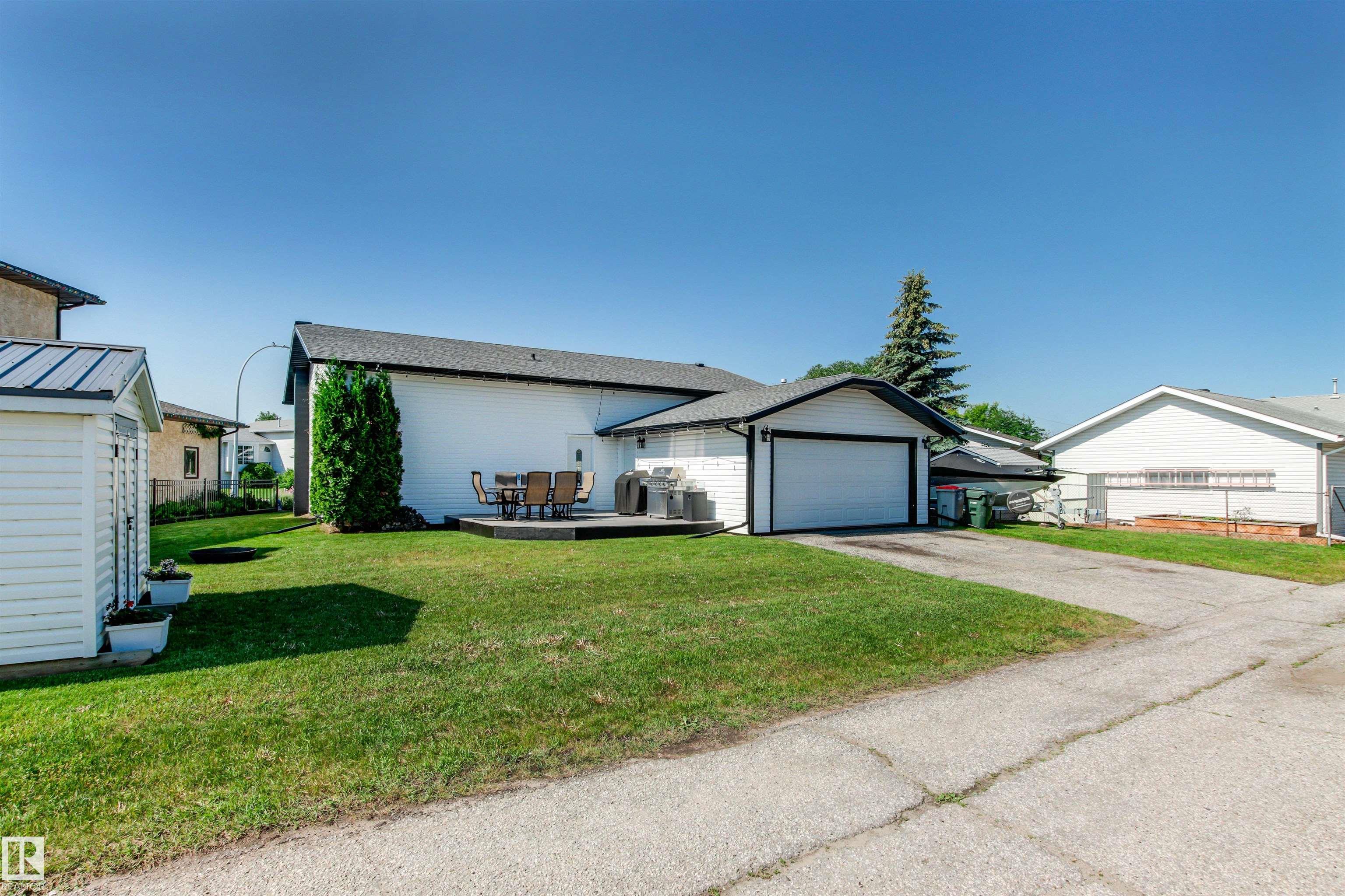Photo 44 at 63 Glenwood Crescent, Glens The, Stony Plain