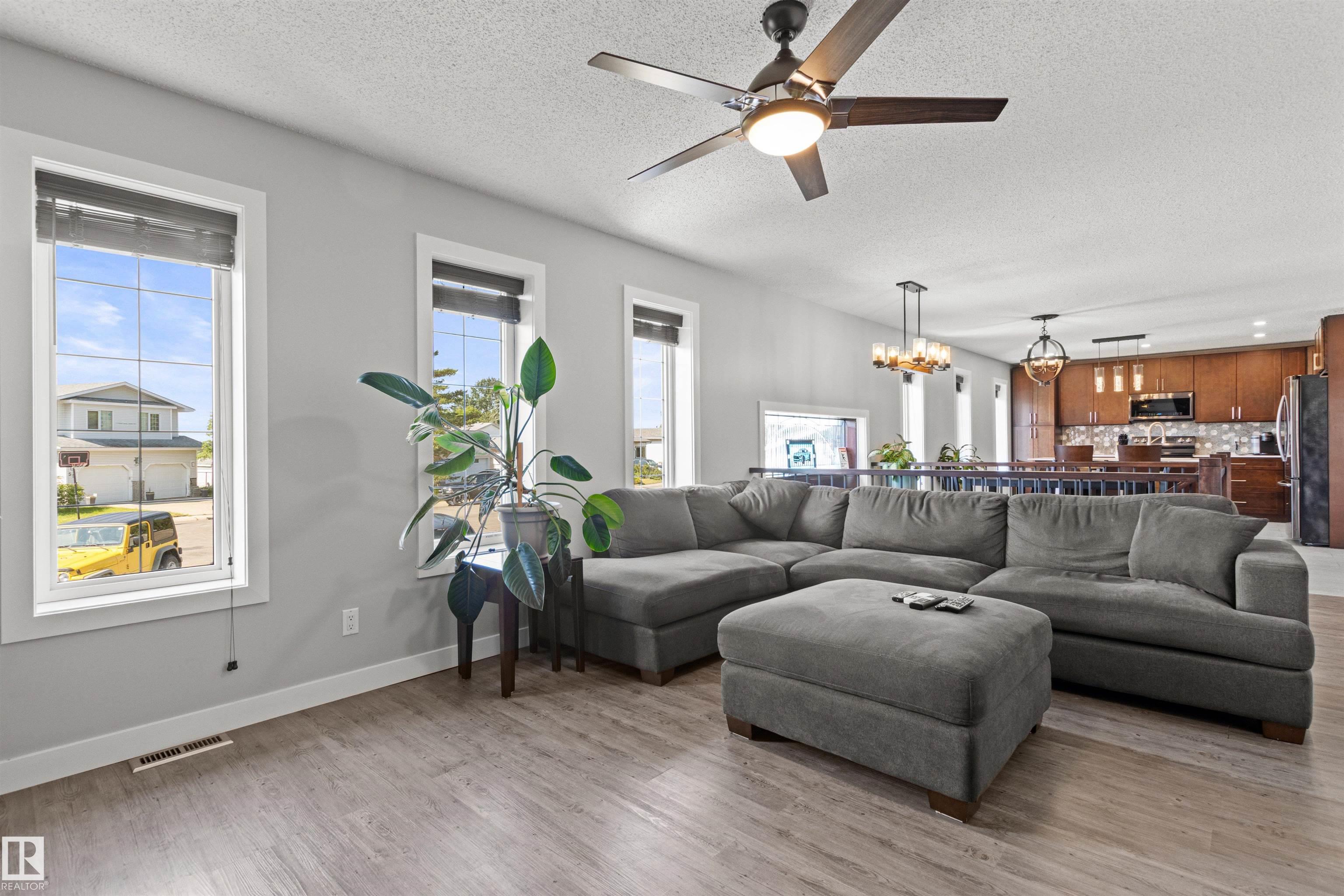 Photo 7 at 63 Glenwood Crescent, Glens The, Stony Plain