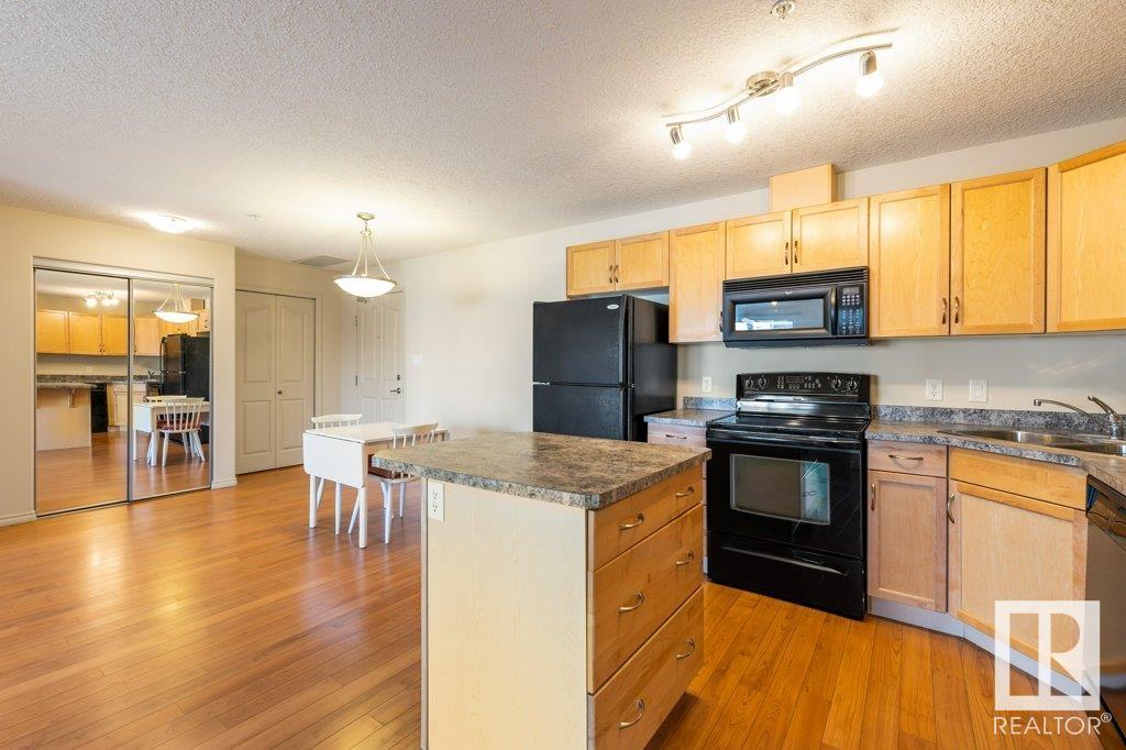 Photo 10 at 343 - 78B Mckenney Avenue, Mission, St. Albert