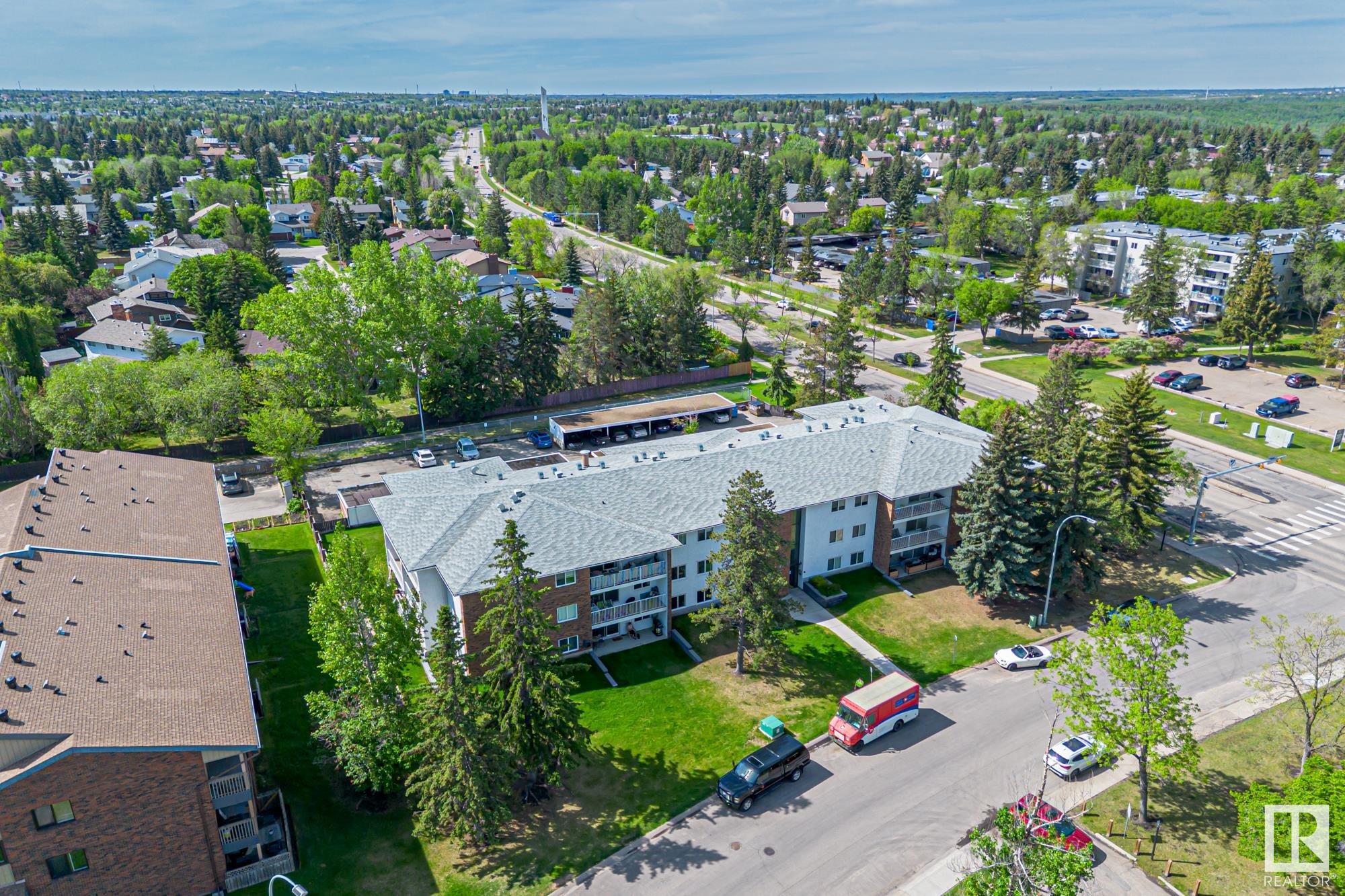 http://cdnparap120.paragonrels.com/ParagonImages/Property/p12/RAE/225355900/28/0/0/d81f849b3ff36f91d6fc71d30123c132/1/3b5bdc029bd917a951c9ef7b9edb82ac/225355900-c767560a-68bb-4dc0-8b45-4fccf0a755cd.JPG