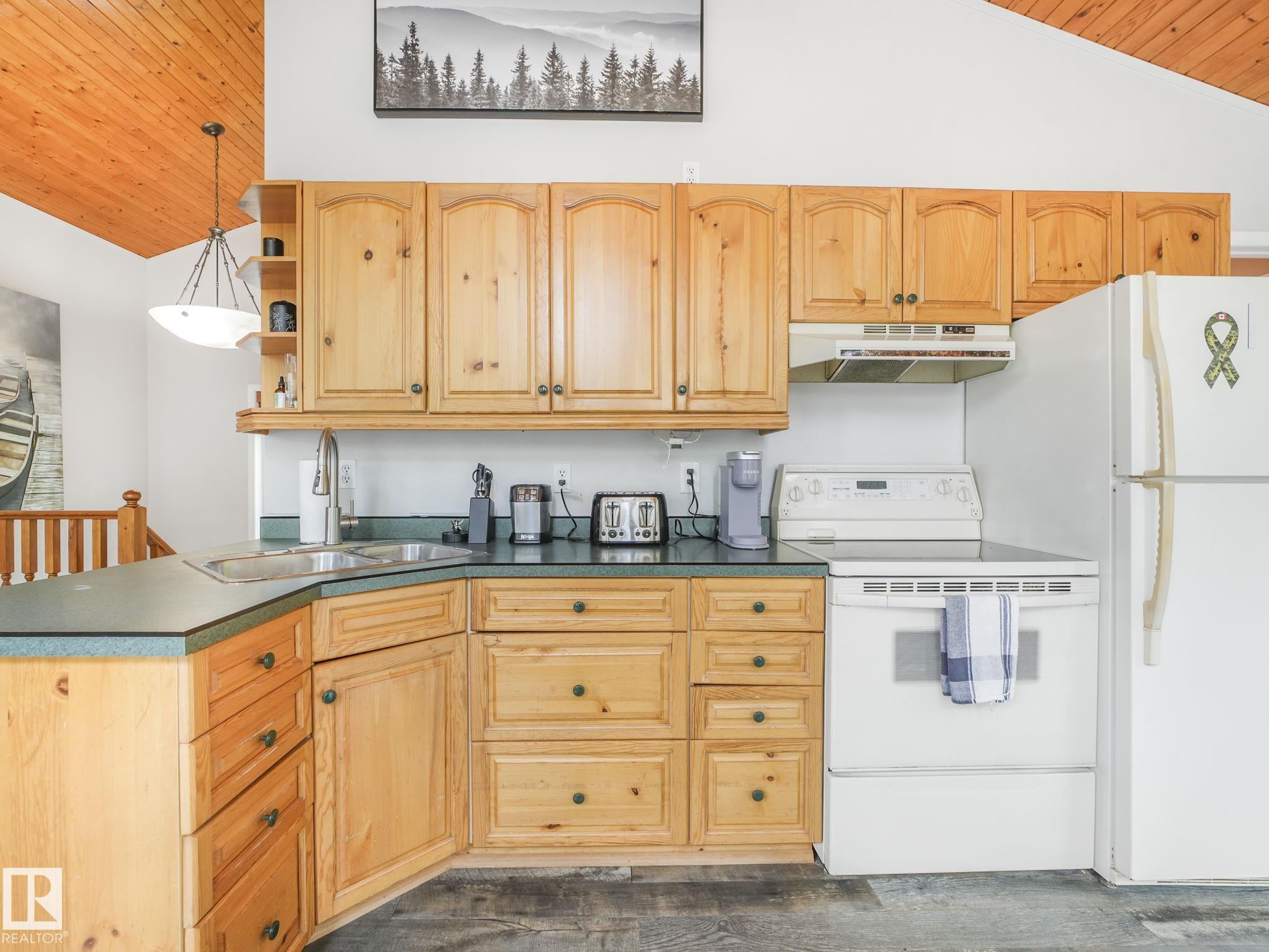 Photo 35 at 615 Ash Street, Pine Sands, Rural Sturgeon County