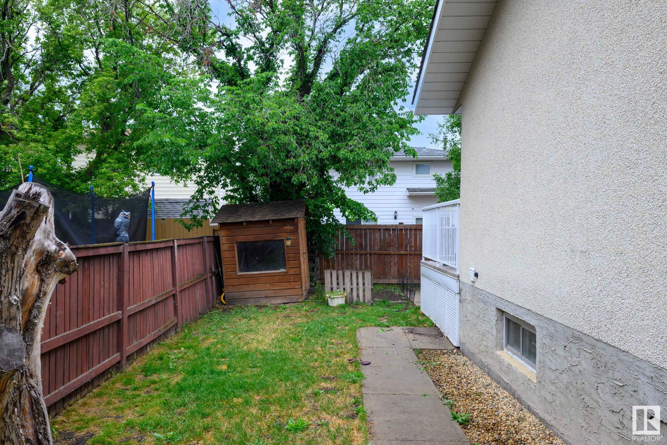 http://cdnparap120.paragonrels.com/ParagonImages/Property/p12/RAE/225356200/27/0/0/f47990f89a5a88c8495d4b3f44746f89/1/5f43cc8228d23157cb598f47498e1ad0/225356200-453af380-9204-46b9-9691-d6113116d25e.JPG