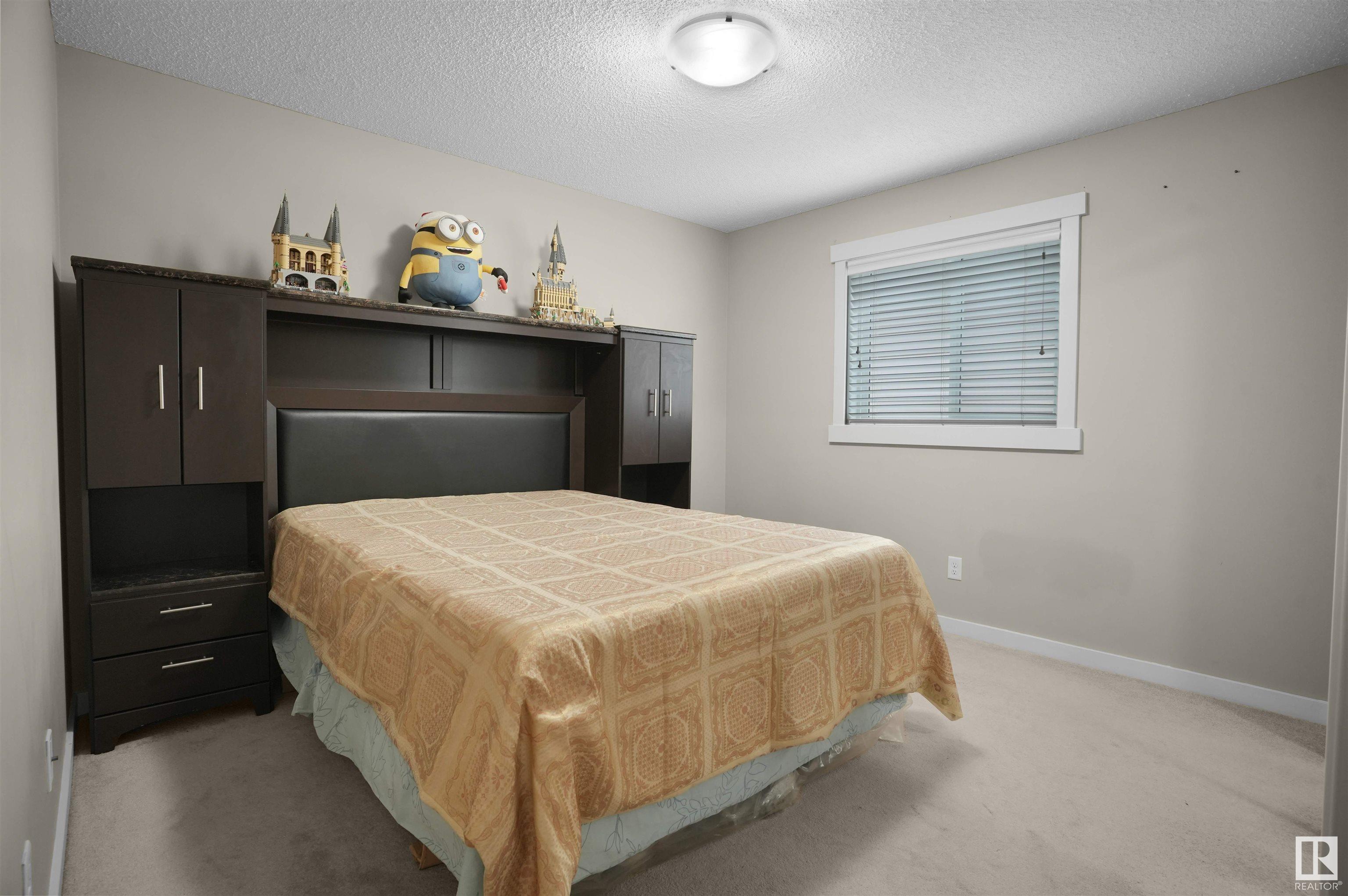 http://cdnparap120.paragonrels.com/ParagonImages/Property/p12/RAE/225356267/43/0/0/1848fe04e92b30543c4f255eb8c9462b/1/bb9d17d64d7d4d78a41eb8f786d5b3ee/225356267-bf563024-560d-4a4e-98f4-a7cf6f91693a.JPG