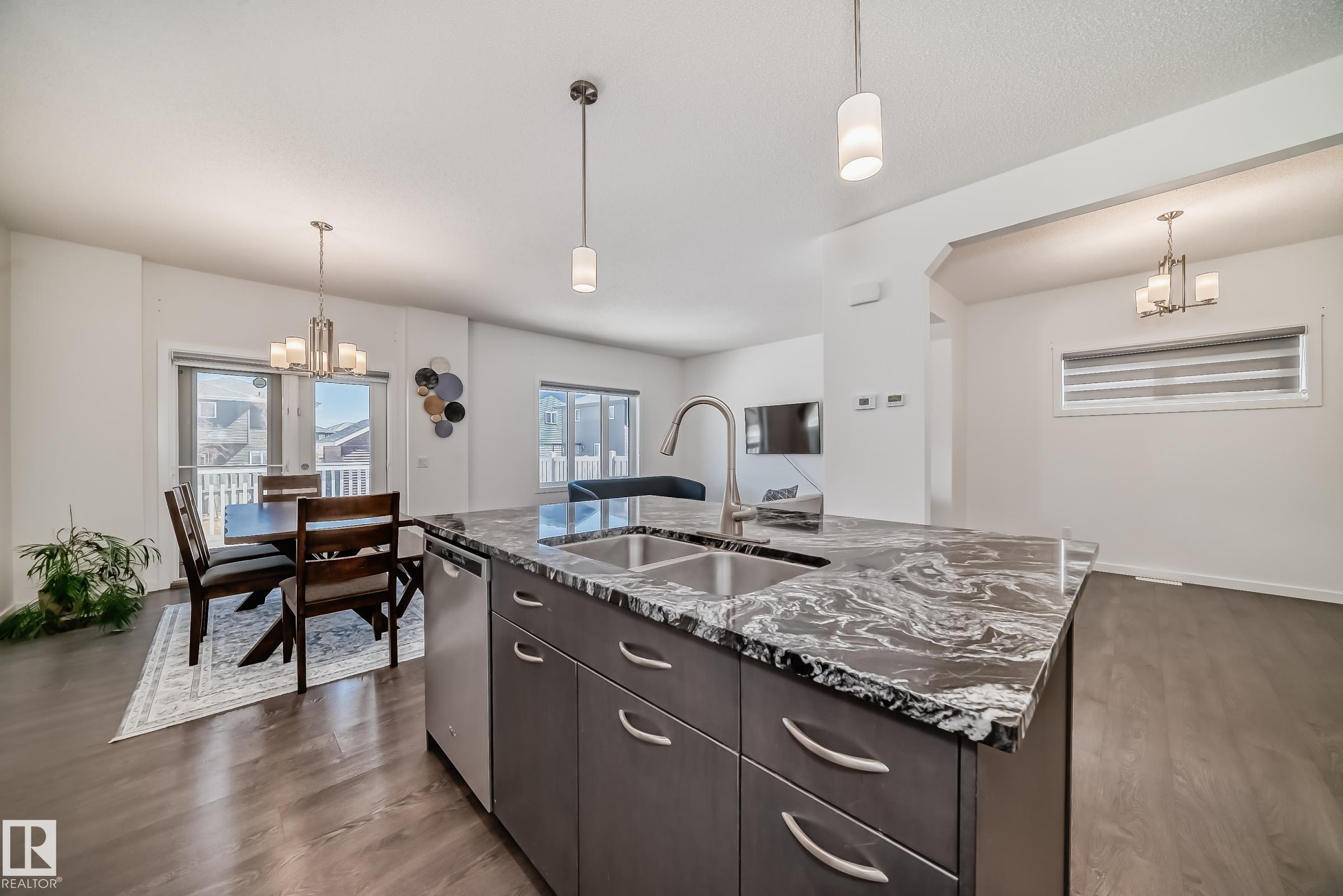 Photo 9 at 6035 Rosenthal Way NW, Rosenthal, Edmonton