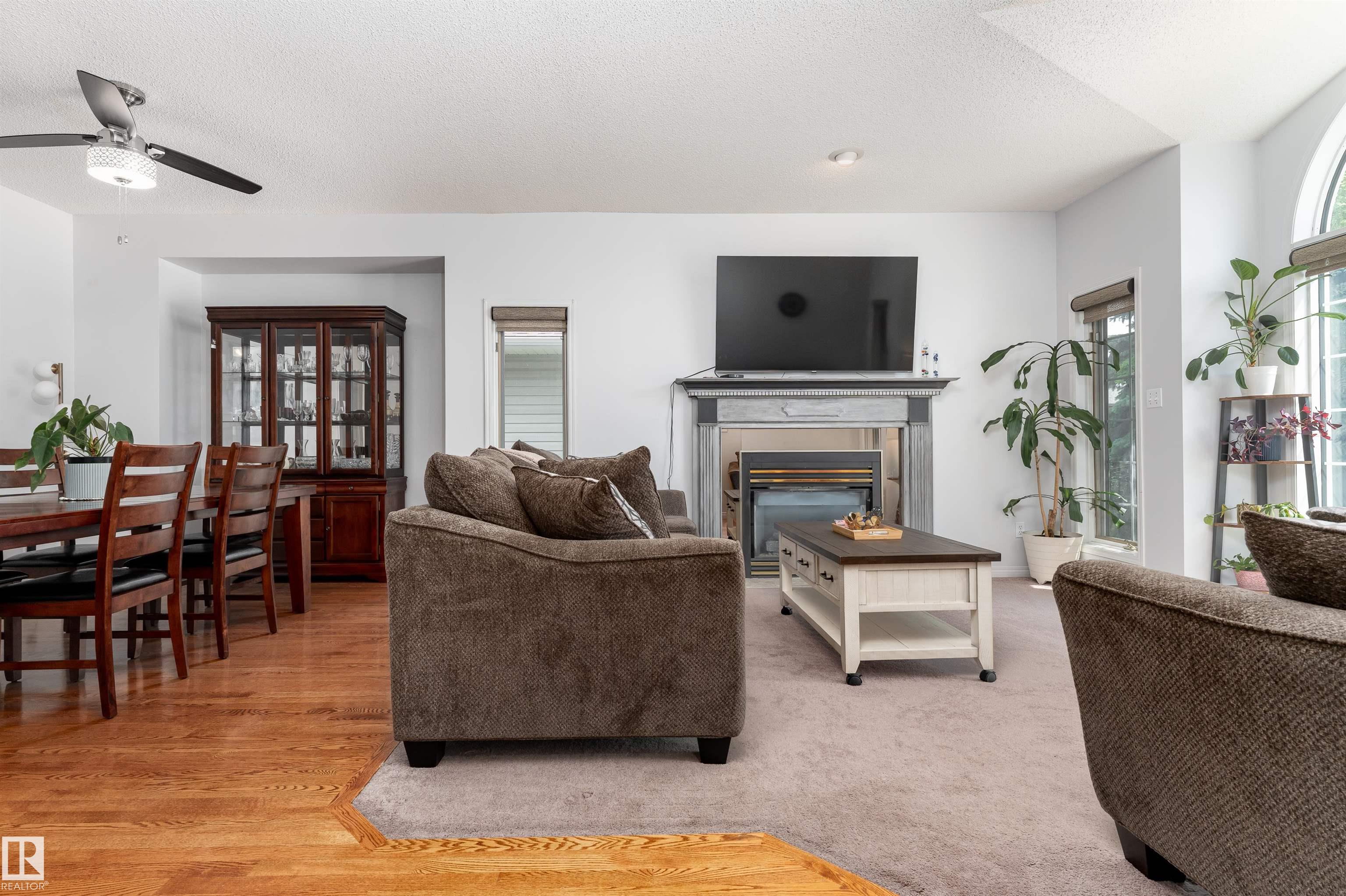 Photo 4 at 10 Stoneshire Manor, Stoneshire, Spruce Grove
