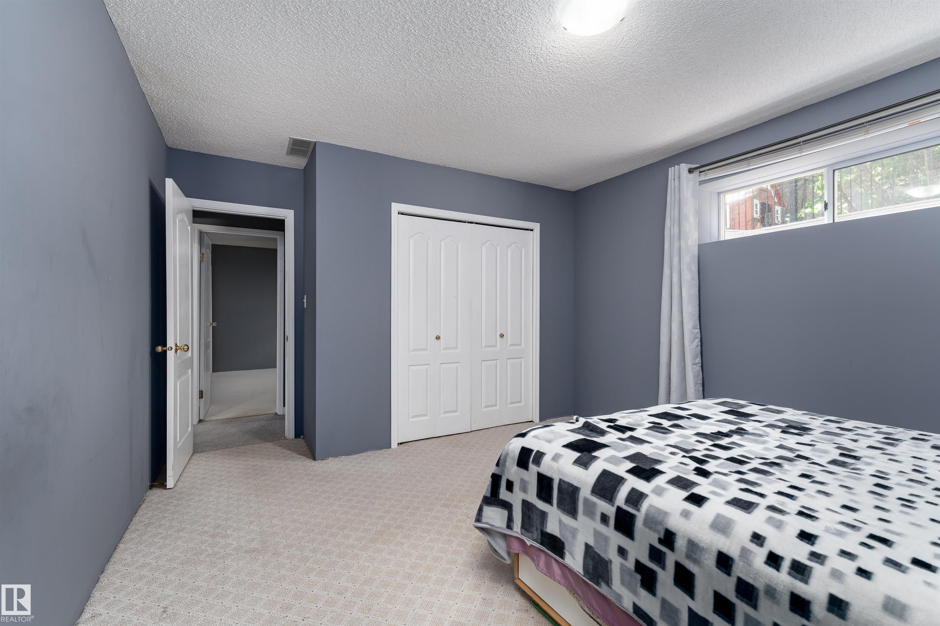 Photo 40 at 10 Stoneshire Manor, Stoneshire, Spruce Grove