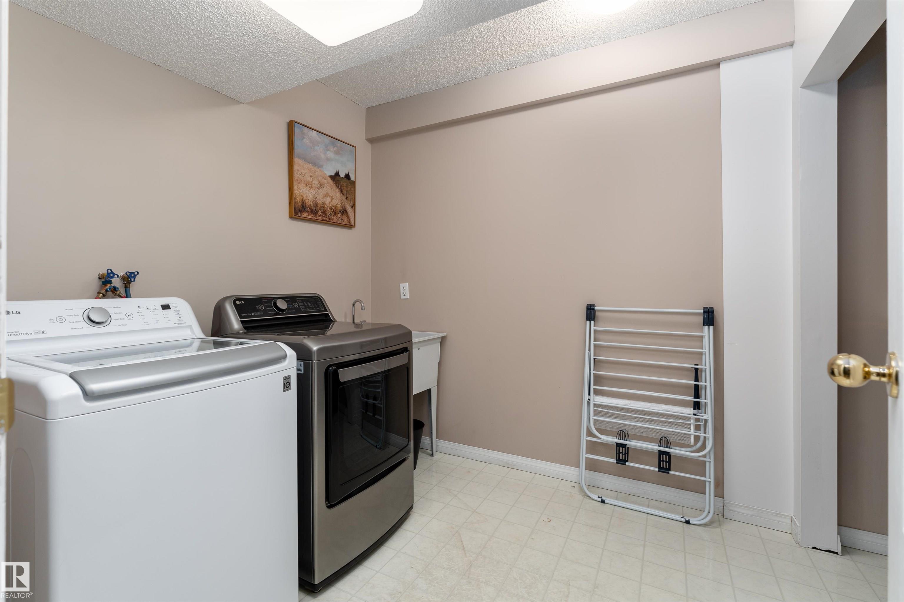 Photo 41 at 10 Stoneshire Manor, Stoneshire, Spruce Grove