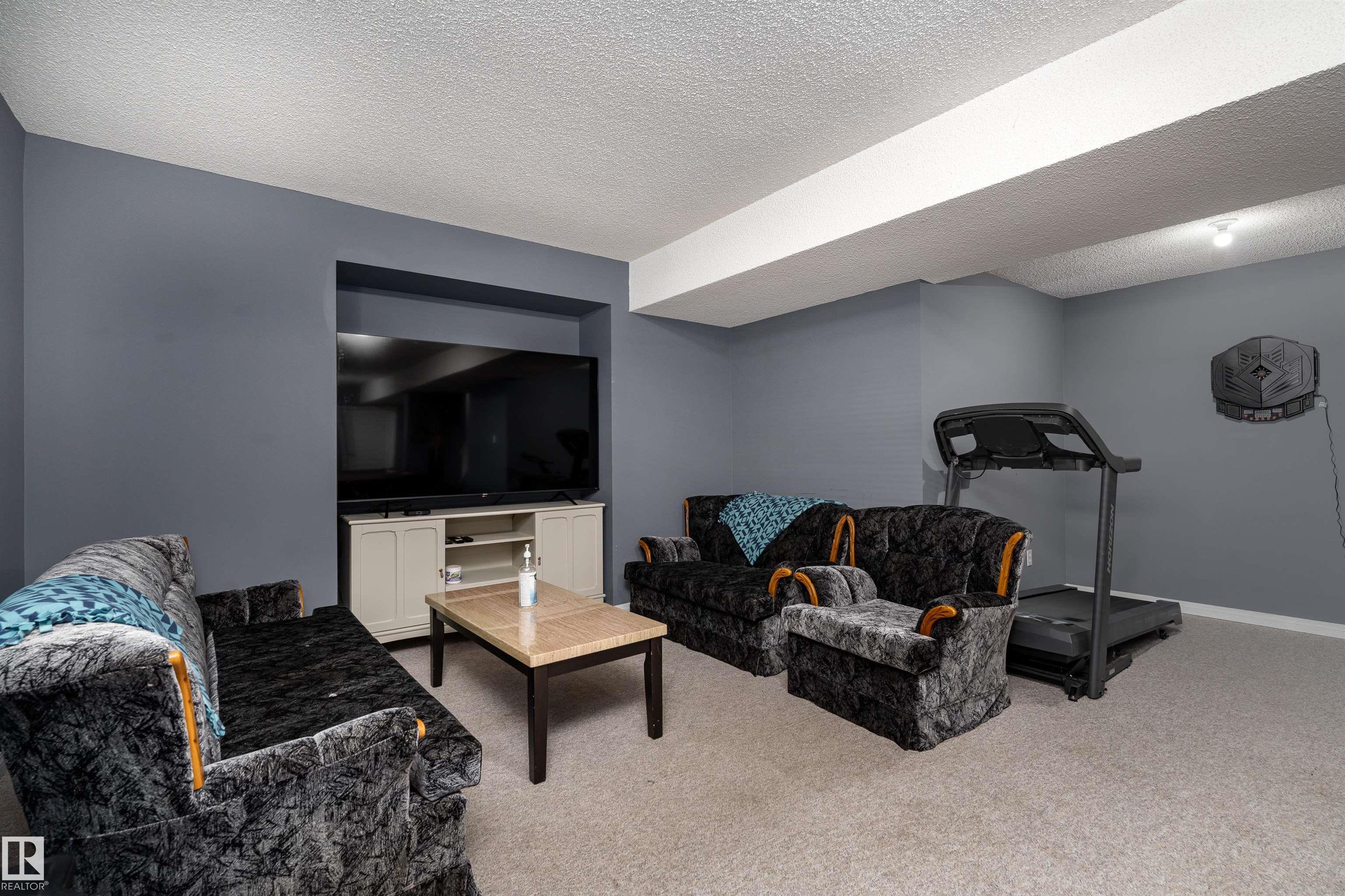 Photo 48 at 10 Stoneshire Manor, Stoneshire, Spruce Grove