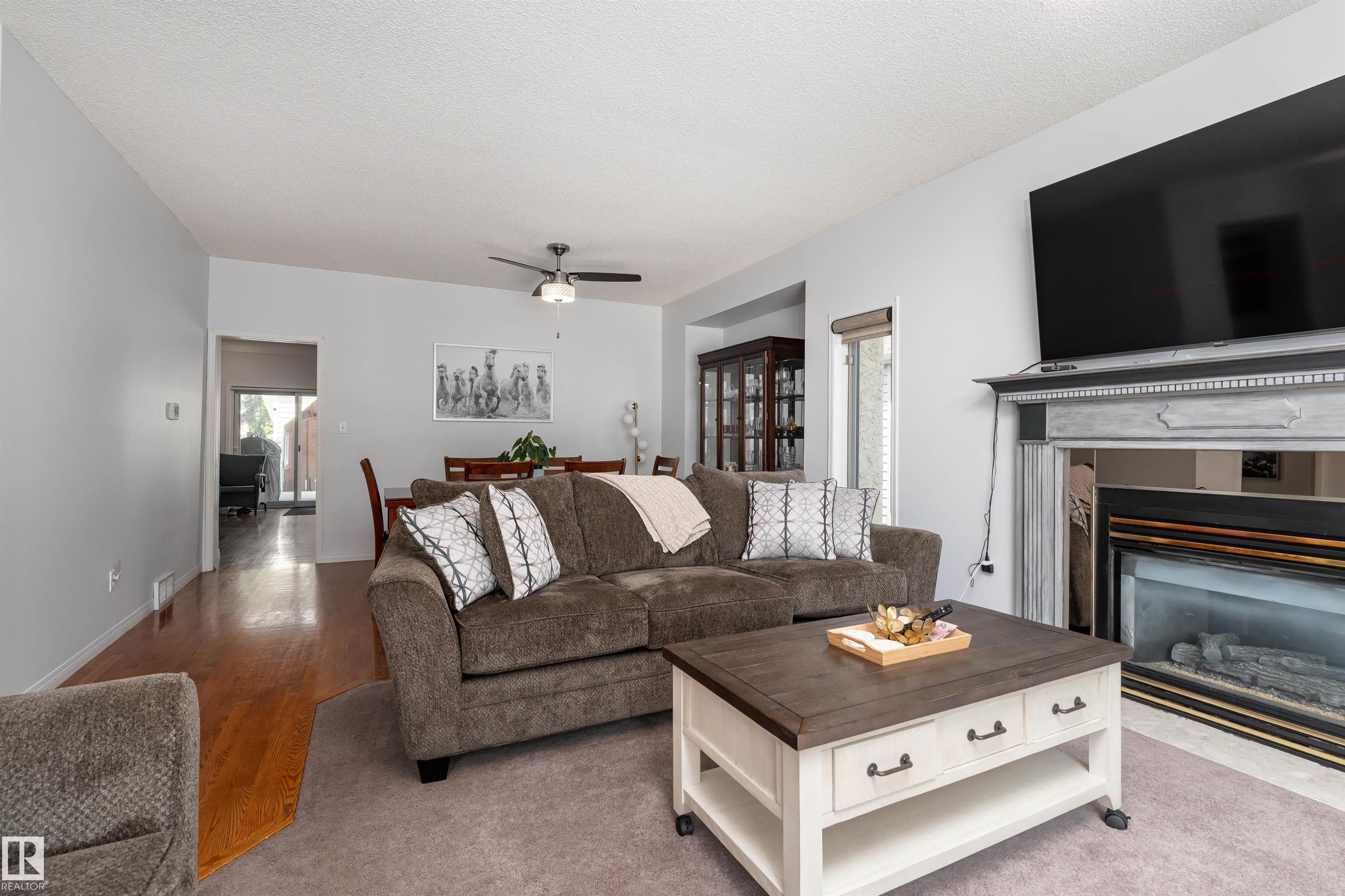 Photo 7 at 10 Stoneshire Manor, Stoneshire, Spruce Grove