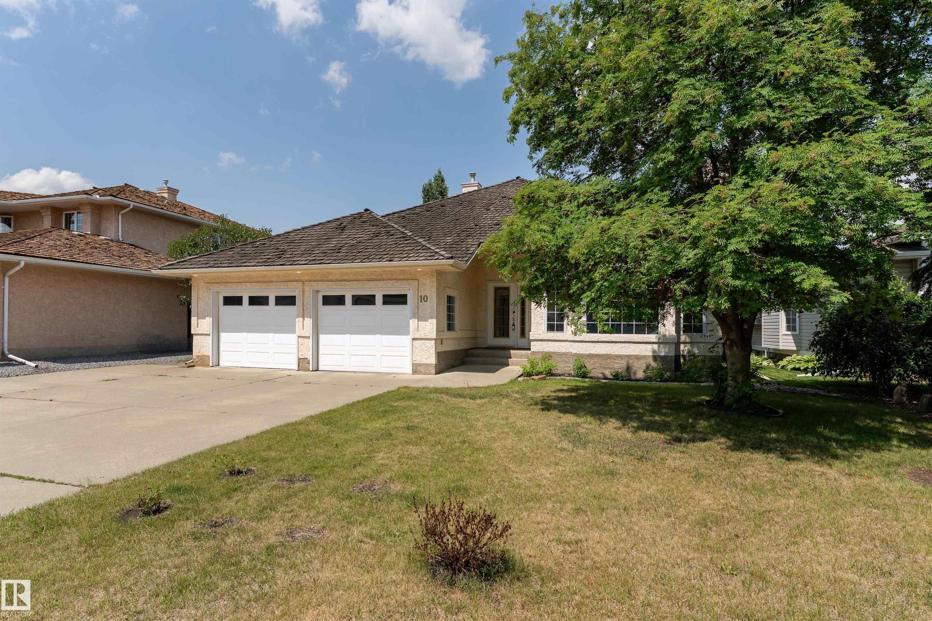 Photo 68 at 10 Stoneshire Manor, Stoneshire, Spruce Grove