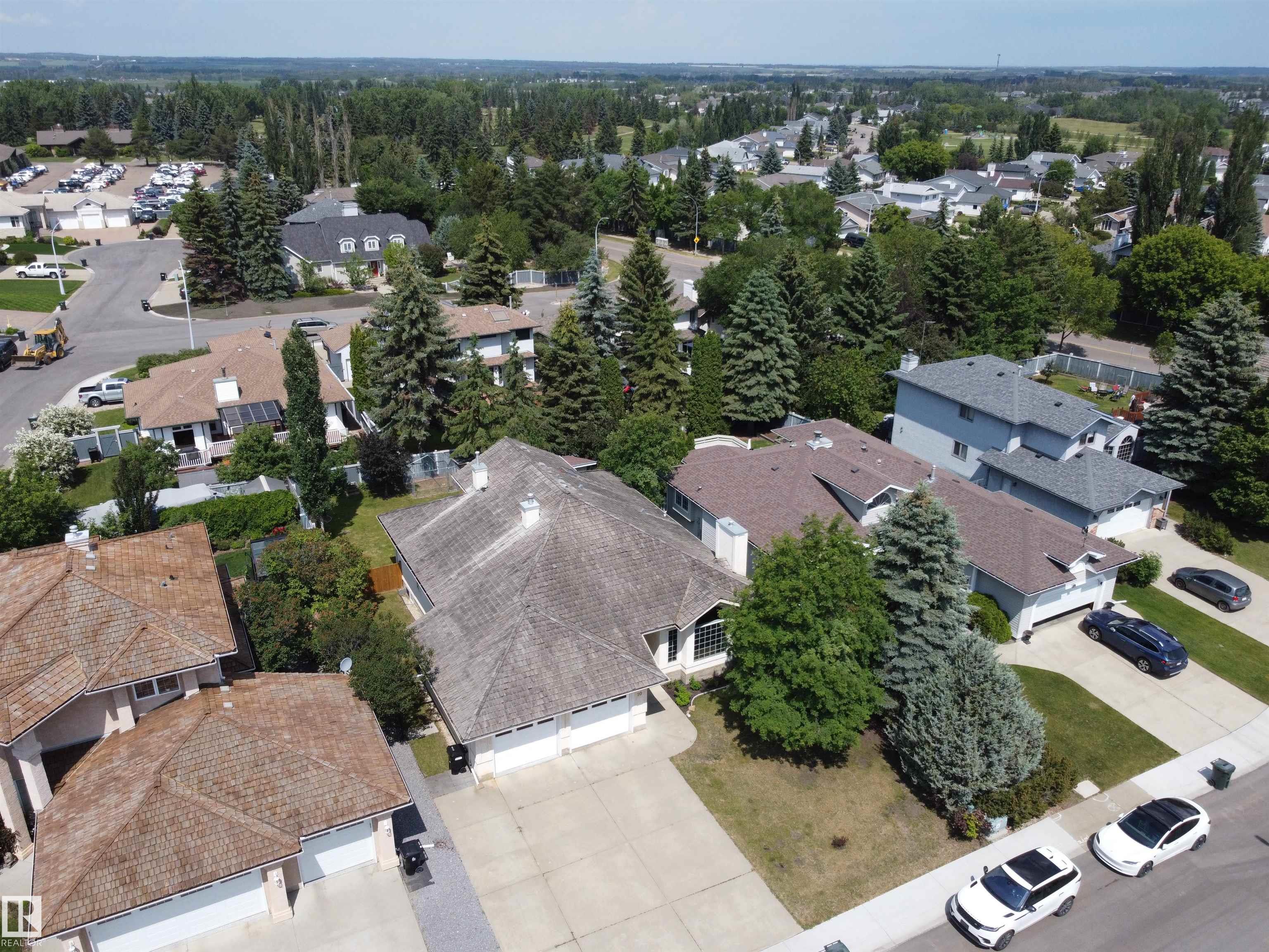 Photo 72 at 10 Stoneshire Manor, Stoneshire, Spruce Grove