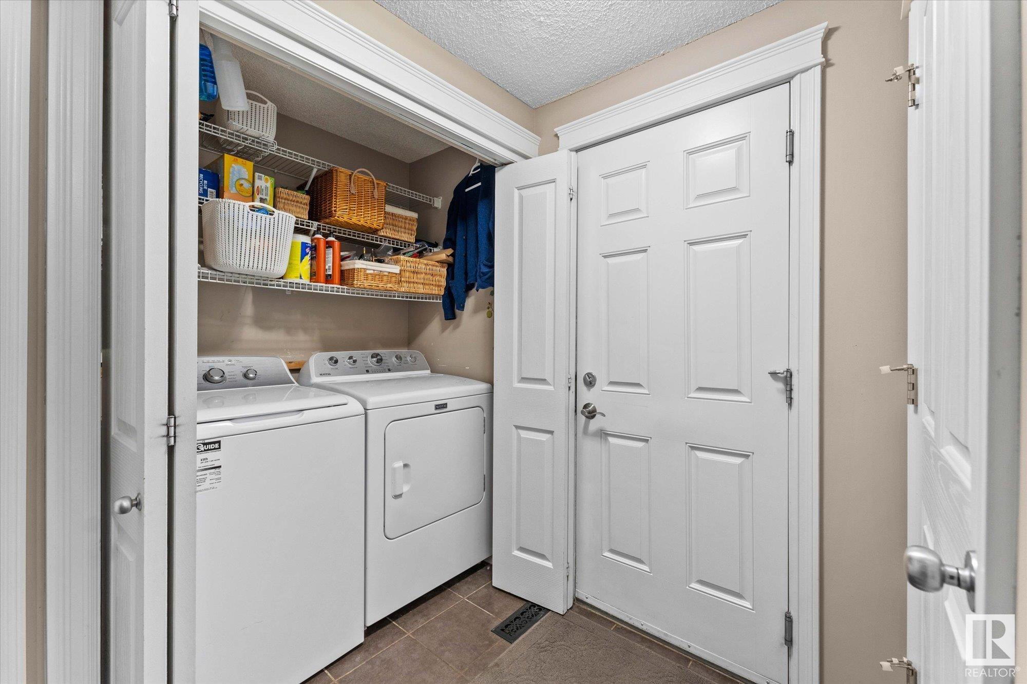 http://cdnparap120.paragonrels.com/ParagonImages/Property/p12/RAE/225356414/15/0/0/14a7778a020f4bd11442bfe9c41b7ae1/1/eb9b69265e10af9e0dcea5633a589f4a/225356414-59c5fd87-7028-4afb-86dc-a49251d24fa8.JPG