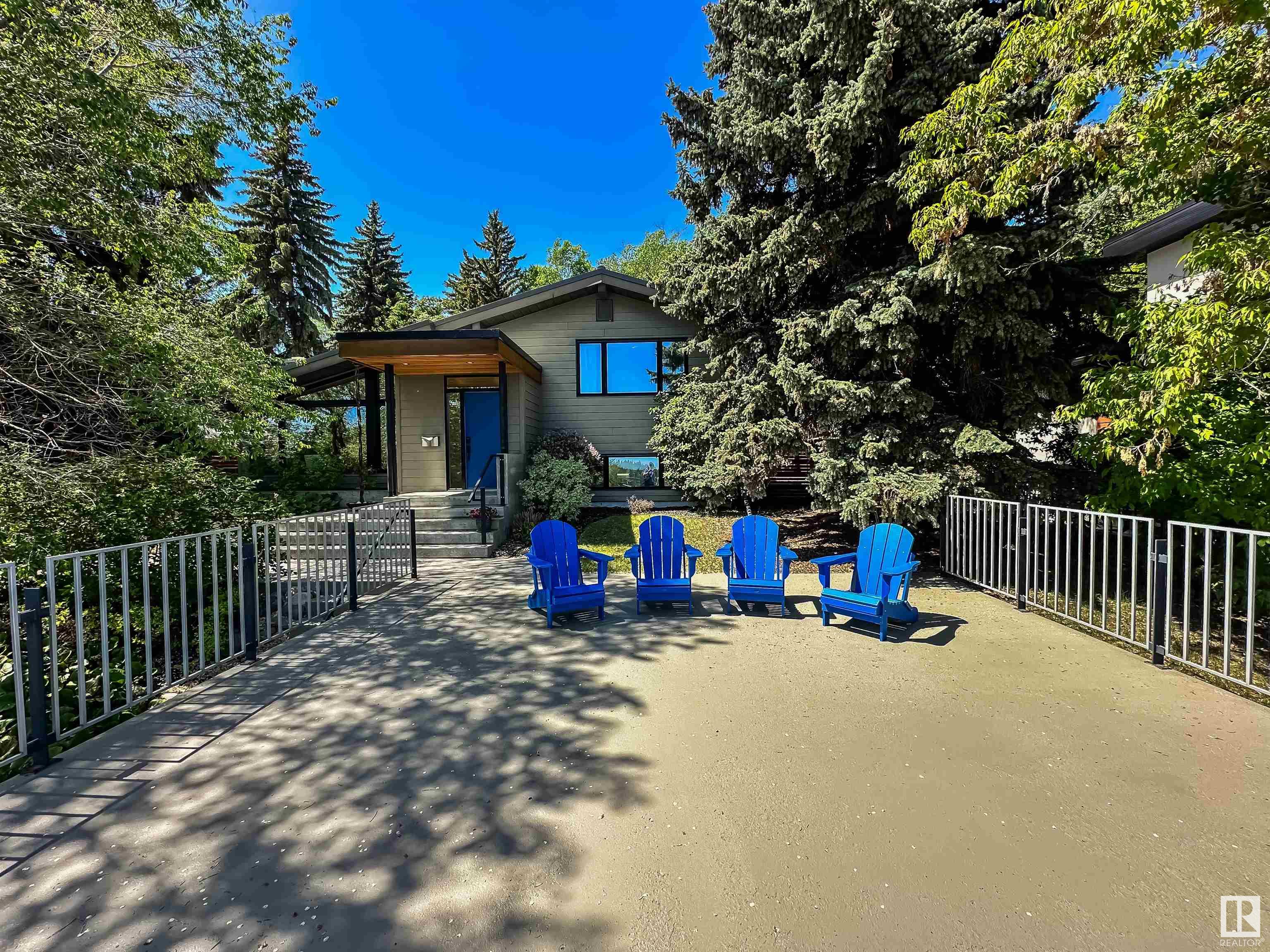http://cdnparap120.paragonrels.com/ParagonImages/Property/p12/RAE/225356416/40/0/0/f0176a4c4d469a273d760b4cd67afd6e/1/2c9b6d60fbcac4fcfa13d2e90b1e7515/225356416-B53E81DF-6E0D-40E3-820D-2F772FFE3D8A.JPG