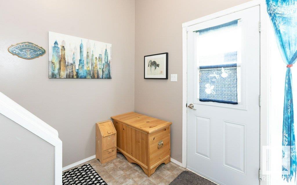 http://cdnparap120.paragonrels.com/ParagonImages/Property/p12/RAE/225356421/42/0/0/f985275f28d6e8829d15590a95a4d10e/1/084094603382b21adfe9db8a1a28c4cb/225356421-7212d0aa-e2d0-4e98-9b9d-b3b2fa568b98.JPG