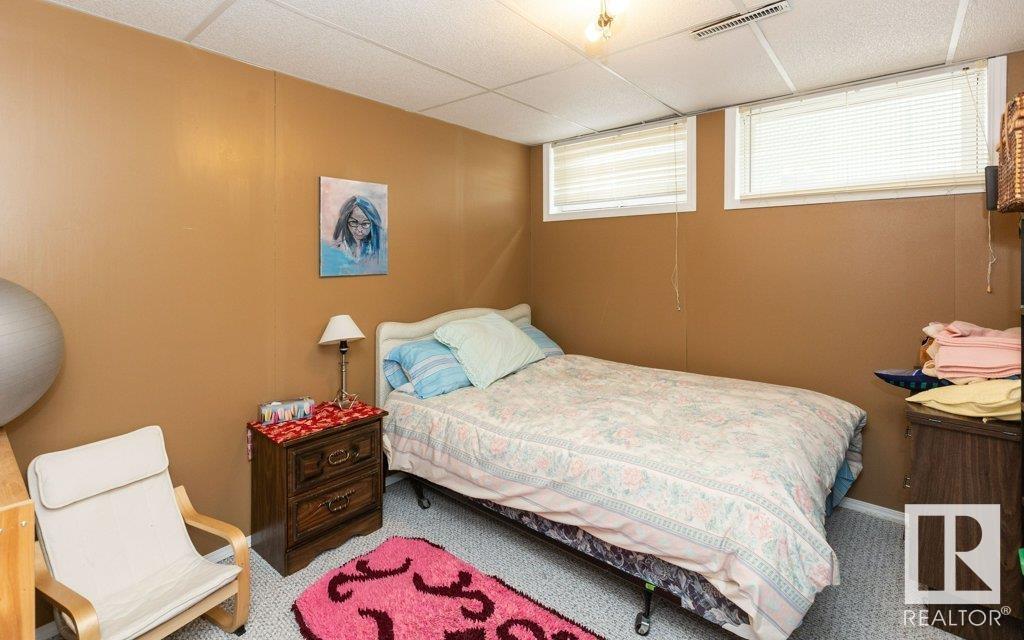 http://cdnparap120.paragonrels.com/ParagonImages/Property/p12/RAE/225356421/59/0/0/8b1b5b2ae566101e7961f4e3515f7c03/1/084094603382b21adfe9db8a1a28c4cb/225356421-354e08c0-229b-454d-8350-902959db1d41.JPG
