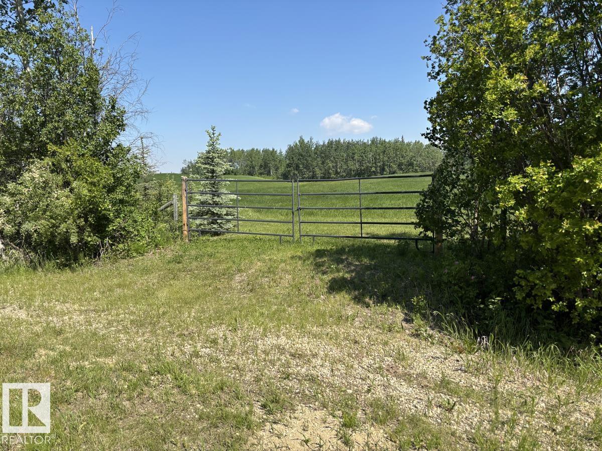 Photo 2 at 7220 Twp Road 532, None, Rural Parkland County