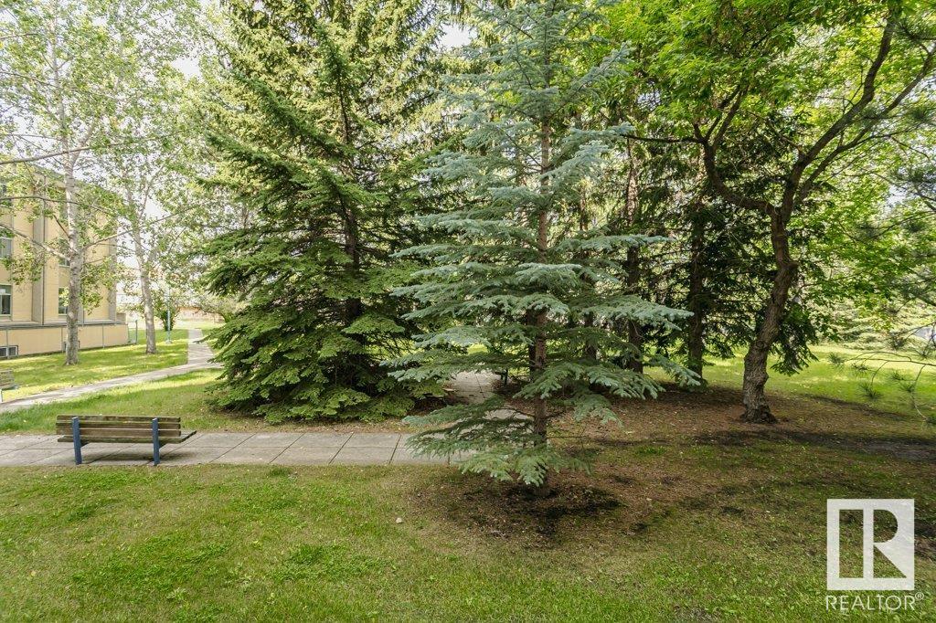 http://cdnparap120.paragonrels.com/ParagonImages/Property/p12/RAE/225356590/46/0/0/626bdc60d897a1f350ba323f1c4e4dc6/1/54f5f60420bbc35b7d1dc16bc8b67c6f/225356590-380805be-fcfb-4e29-8998-817387e751e1.JPG