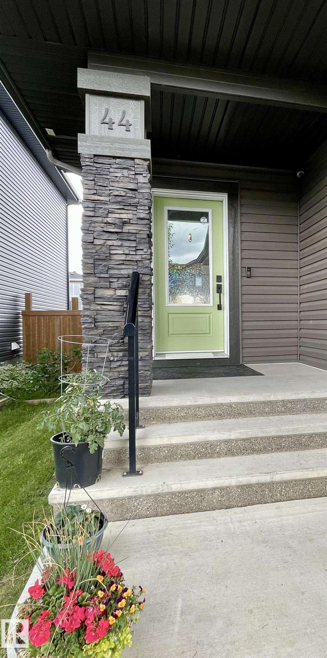 Photo 2 at 44 Prescott Boulevard, Prescott, Spruce Grove