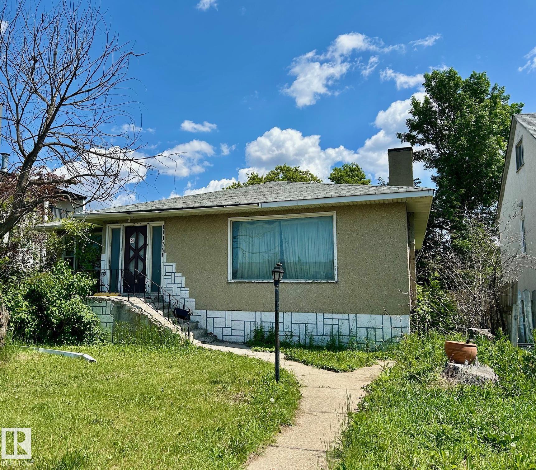 11135 Groat Road NW, Inglewood, Edmonton 