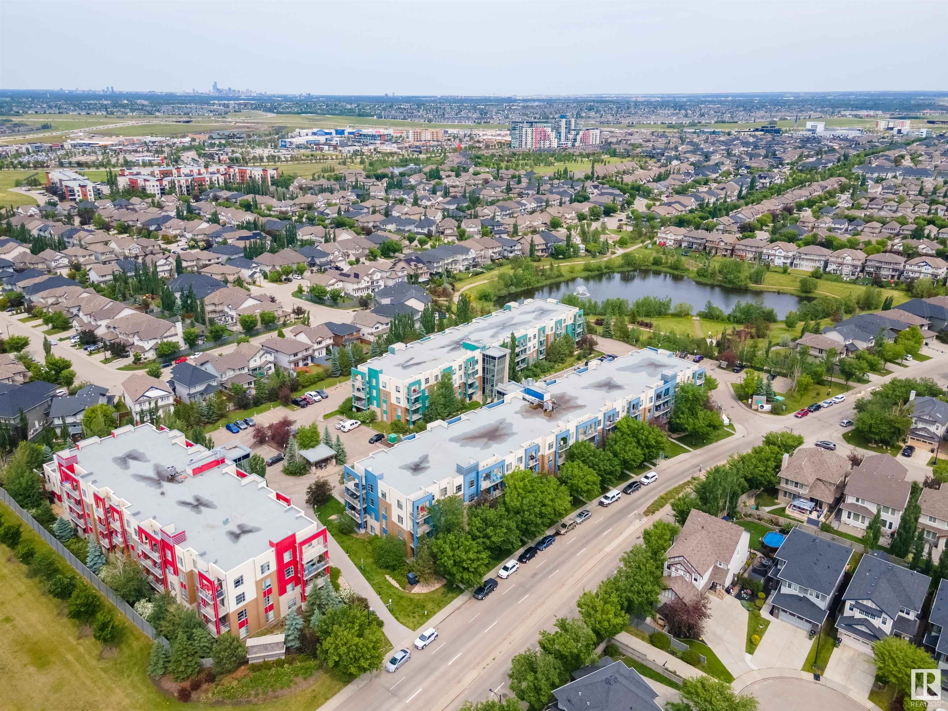 http://cdnparap120.paragonrels.com/ParagonImages/Property/p12/RAE/225356782/41/0/0/74a2ba68cbd6d97442bfd6dc20e5d432/1/ac76ee8ba1c88dfa9b16ef2eace7b0e2/225356782-dfd09379-9310-4811-9dd4-e69d5b7efee2.JPG