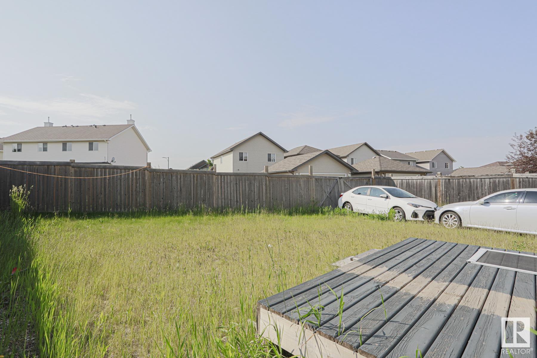 http://cdnparap120.paragonrels.com/ParagonImages/Property/p12/RAE/225356785/25/0/0/189110e7a120185933758678cfa76e5d/1/44ac97b75caeaeb11c65e4fc70101977/225356785-eb380d48-b6d6-494d-b722-74a608e9cfbf.JPG