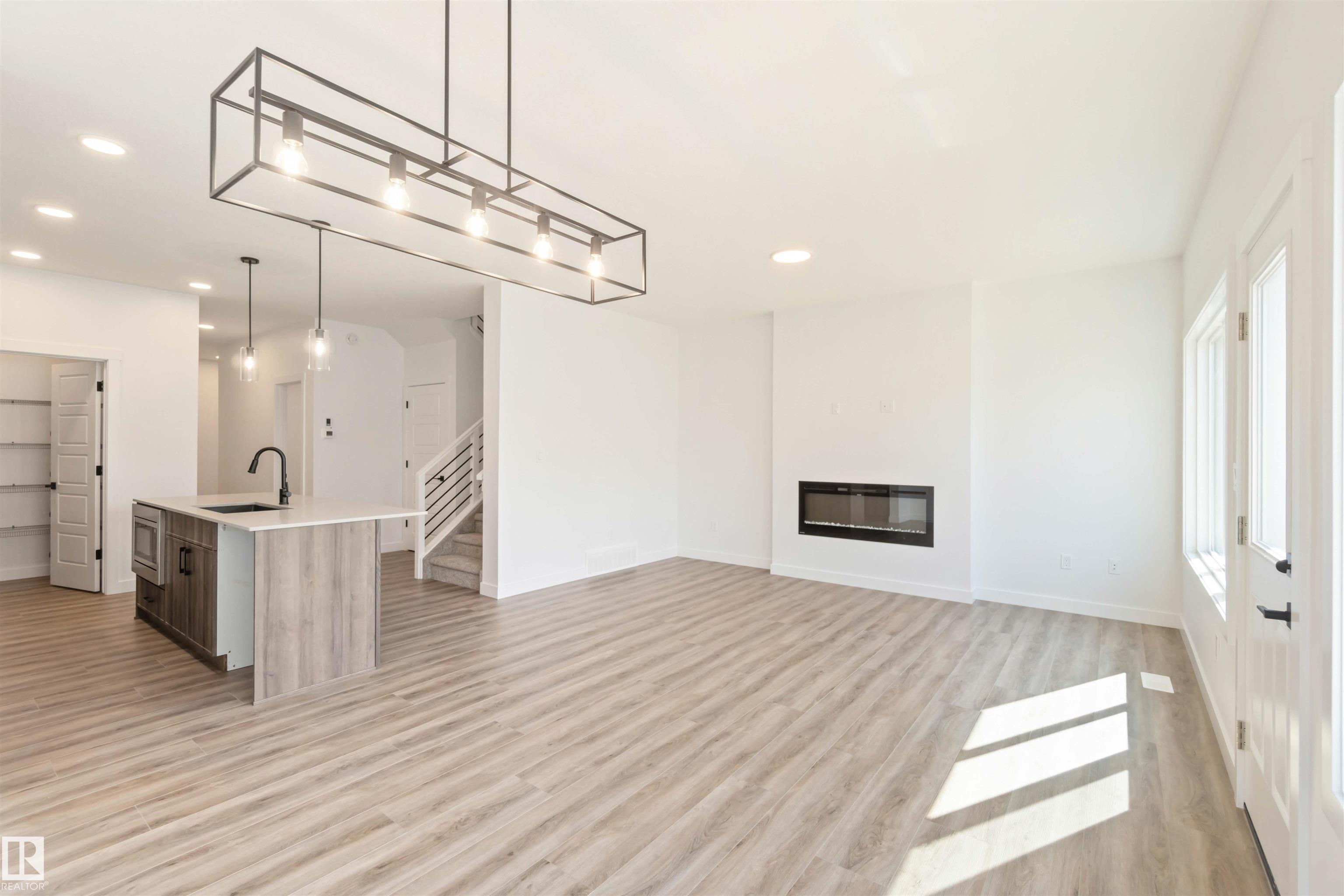 Photo 11 at 8535 181 Avenue NW, Klarvatten, Edmonton