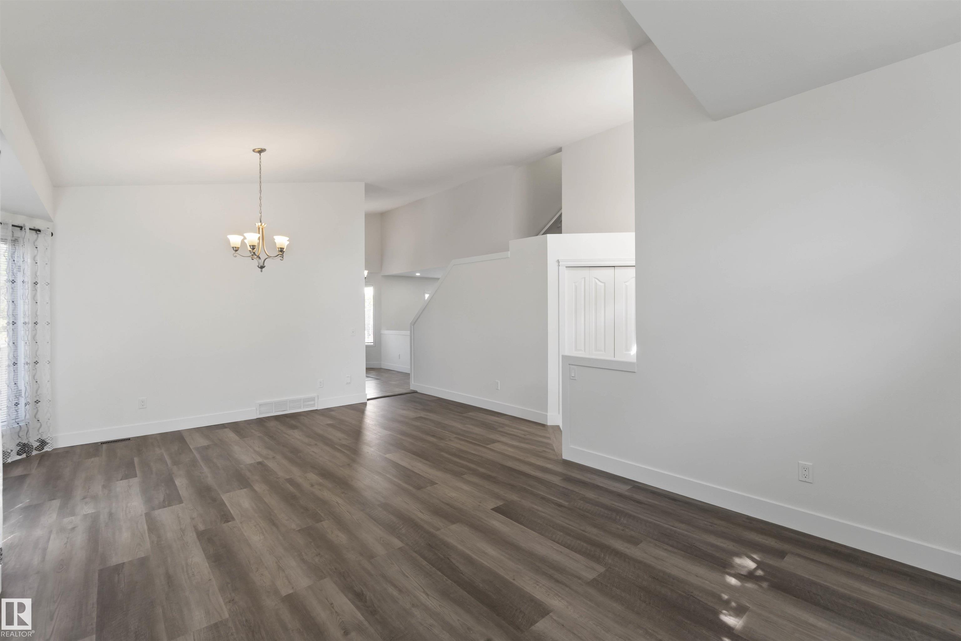 Photo 4 at 31 Deer Ridge Drive, Deer Ridge, St. Albert