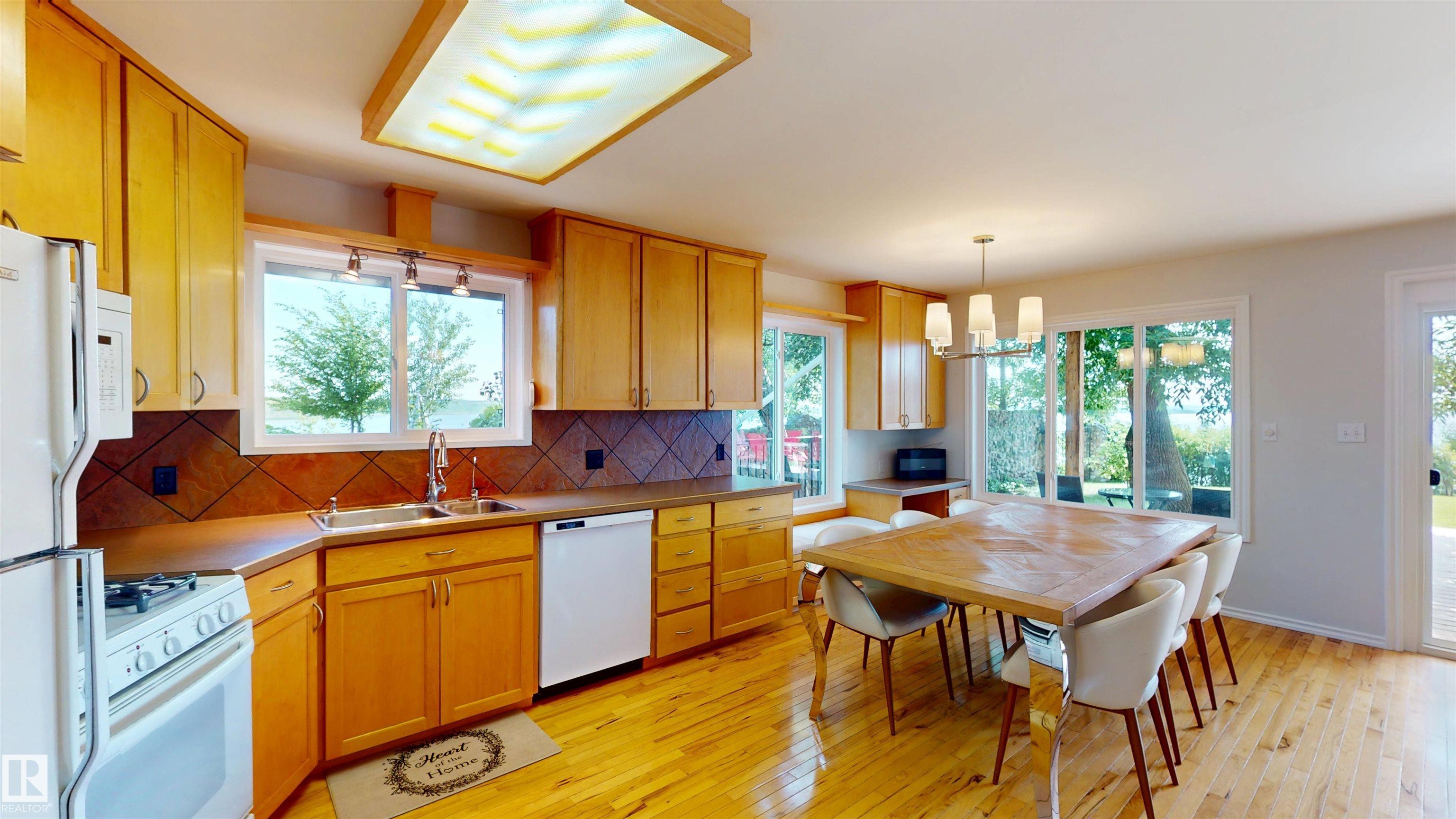 Photo 14 at 2 Gibbons Avenue, Kapasiwin, Rural Parkland County