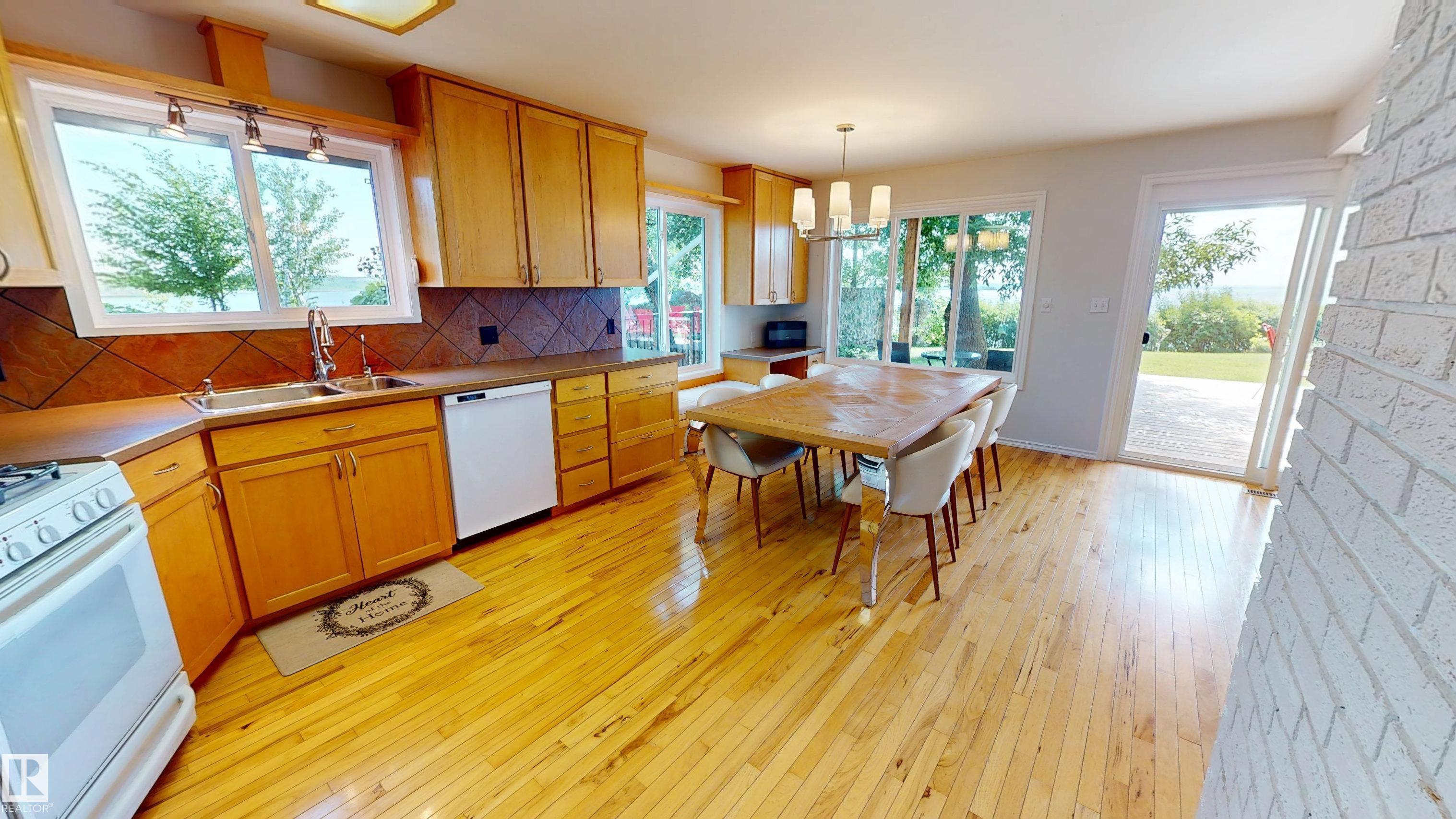 Photo 15 at 2 Gibbons Avenue, Kapasiwin, Rural Parkland County