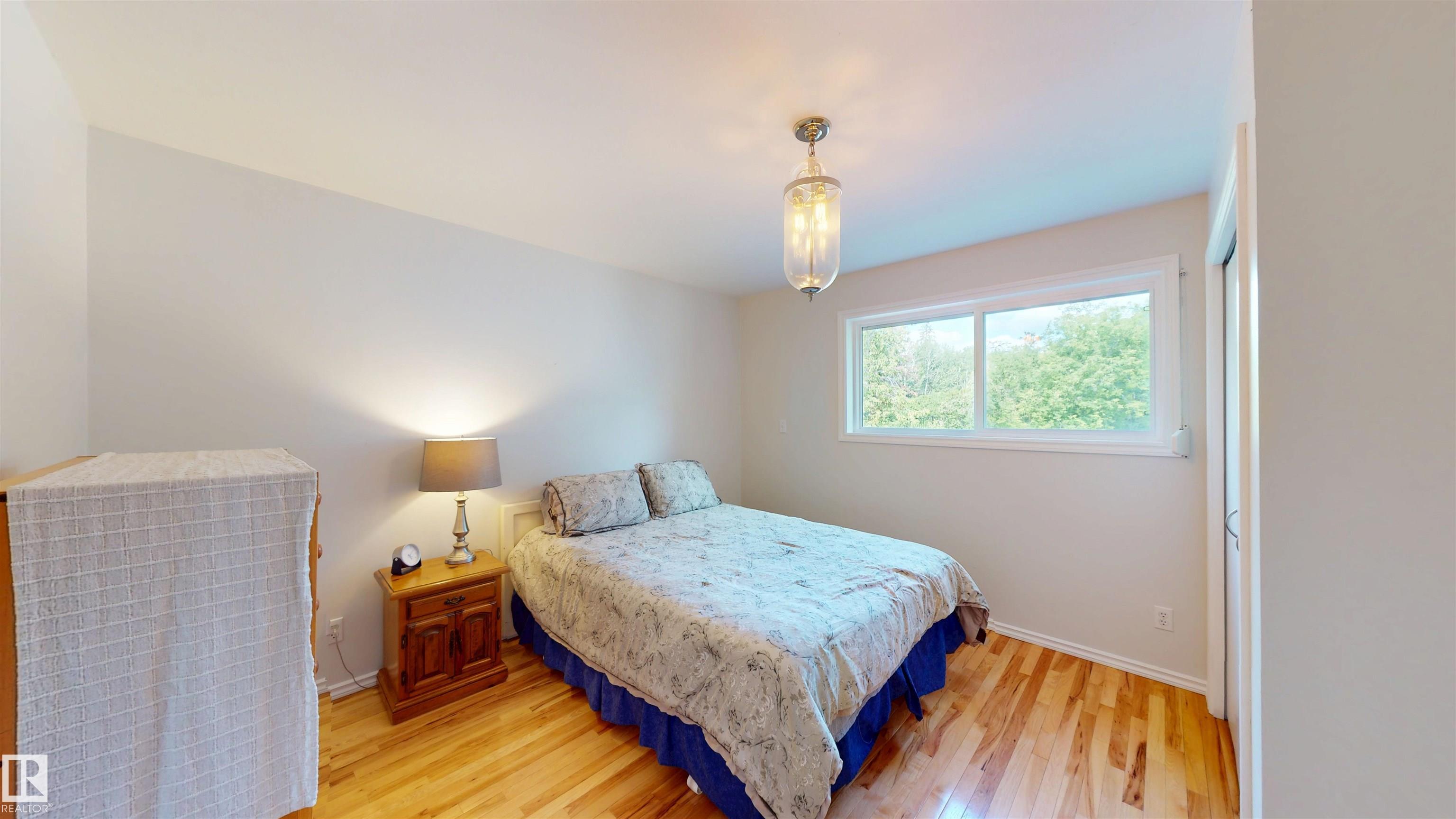Photo 23 at 2 Gibbons Avenue, Kapasiwin, Rural Parkland County