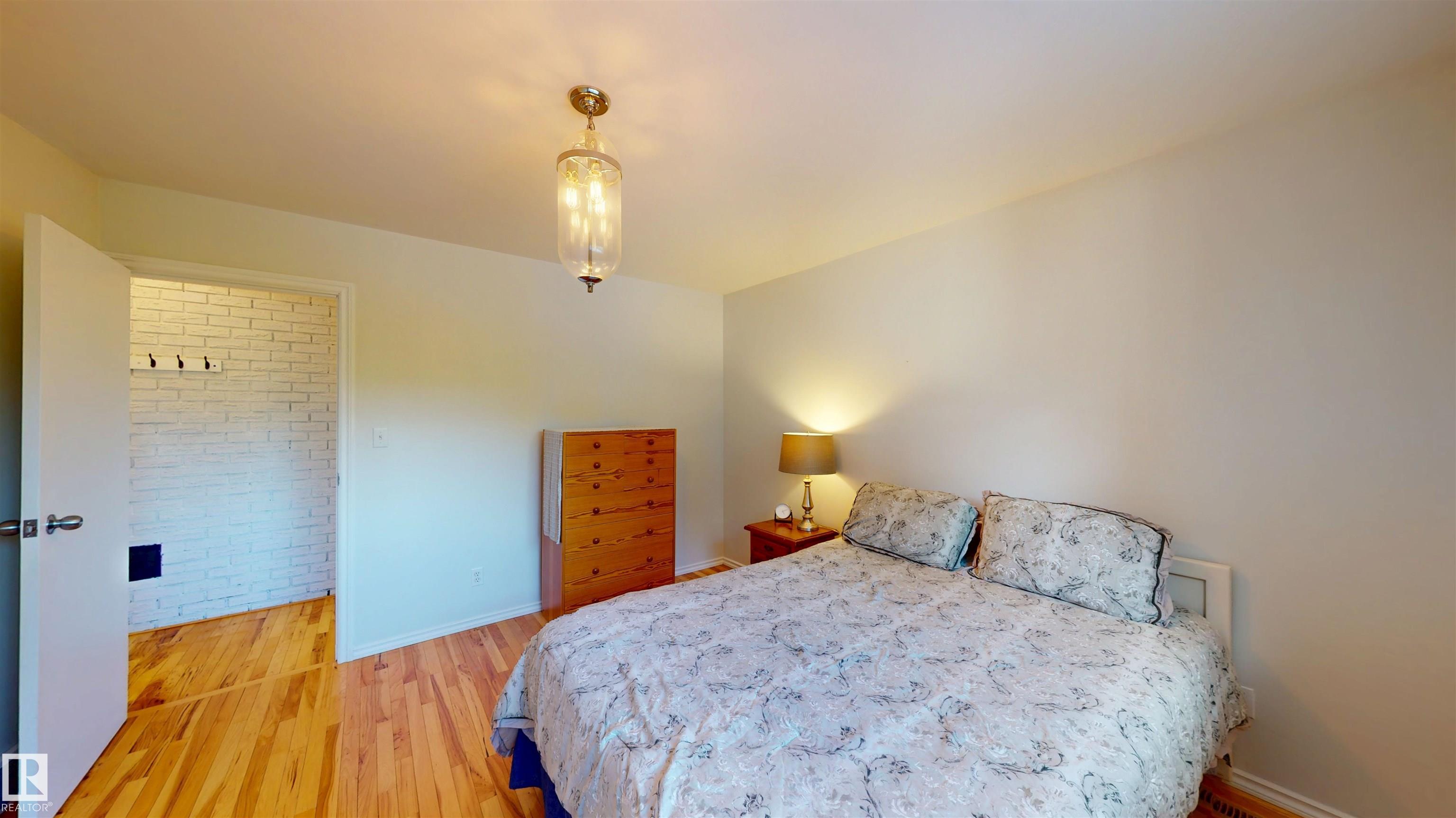 Photo 24 at 2 Gibbons Avenue, Kapasiwin, Rural Parkland County